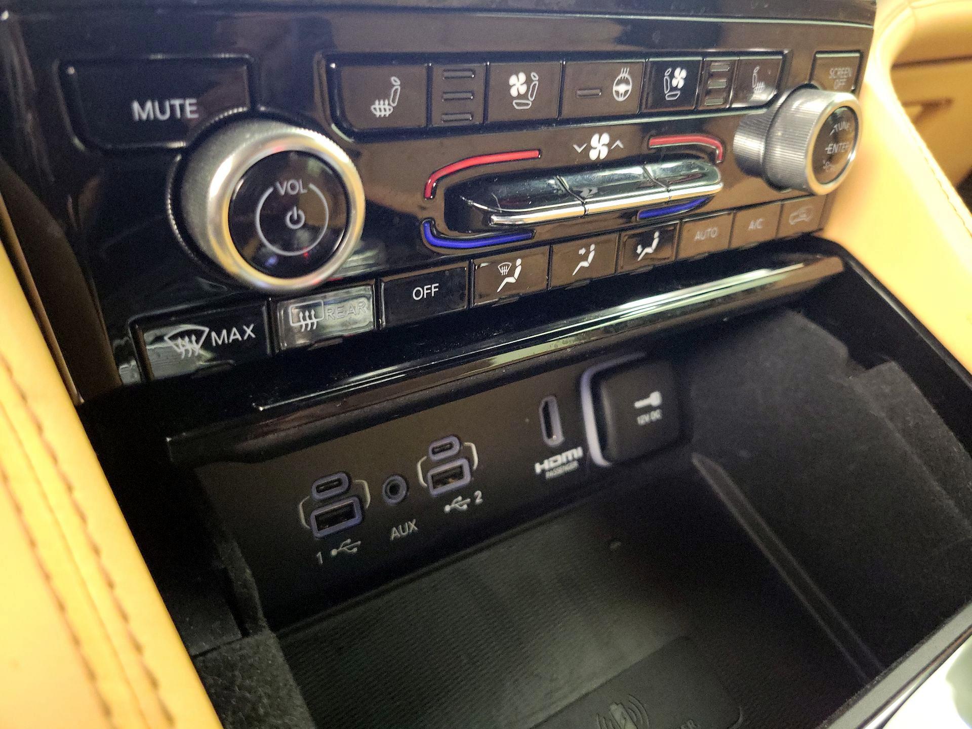 Thumbnail: 2023 Jeep Grand Cherokee - 17