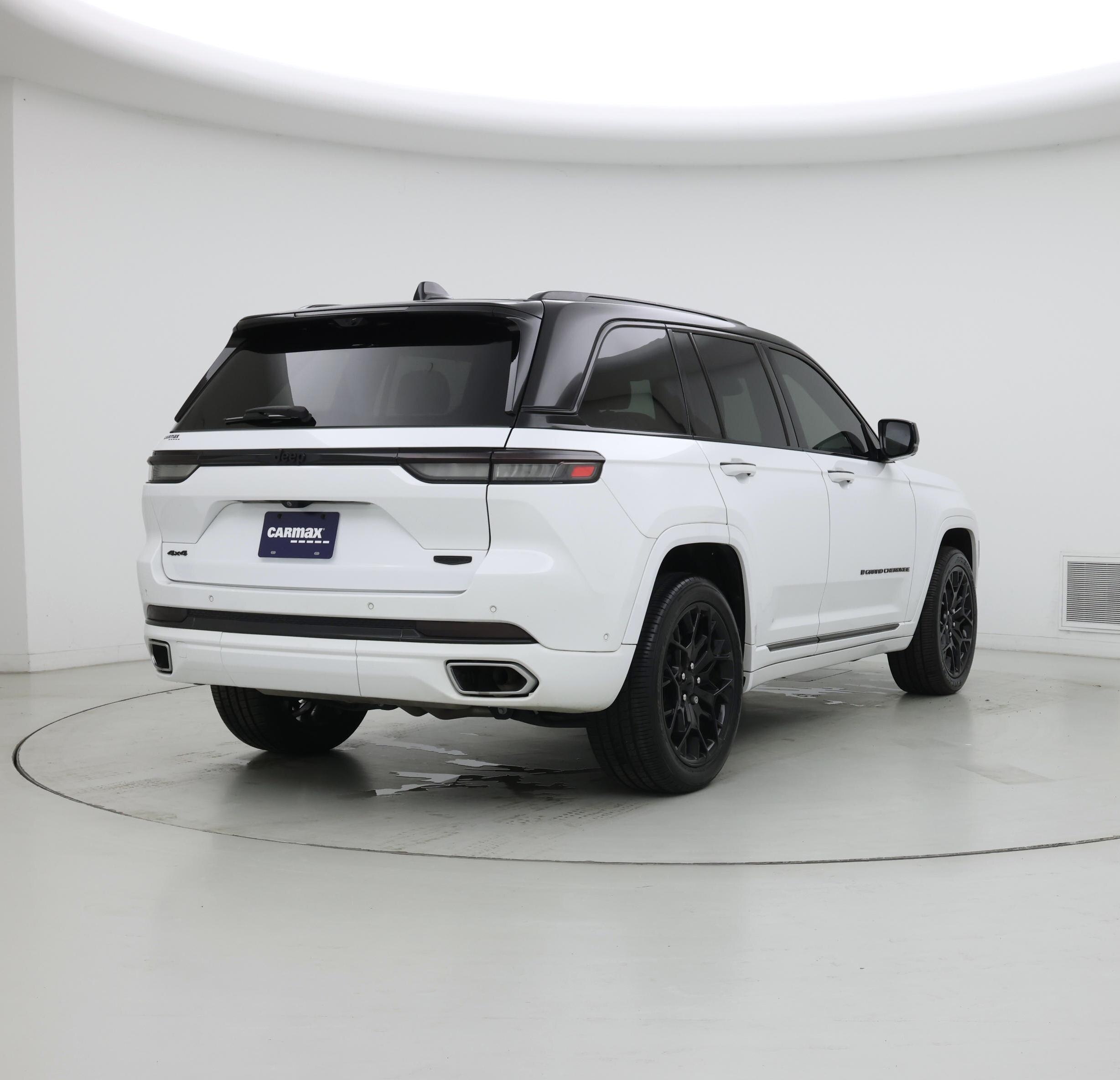 Thumbnail: 2023 Jeep Grand Cherokee - 8