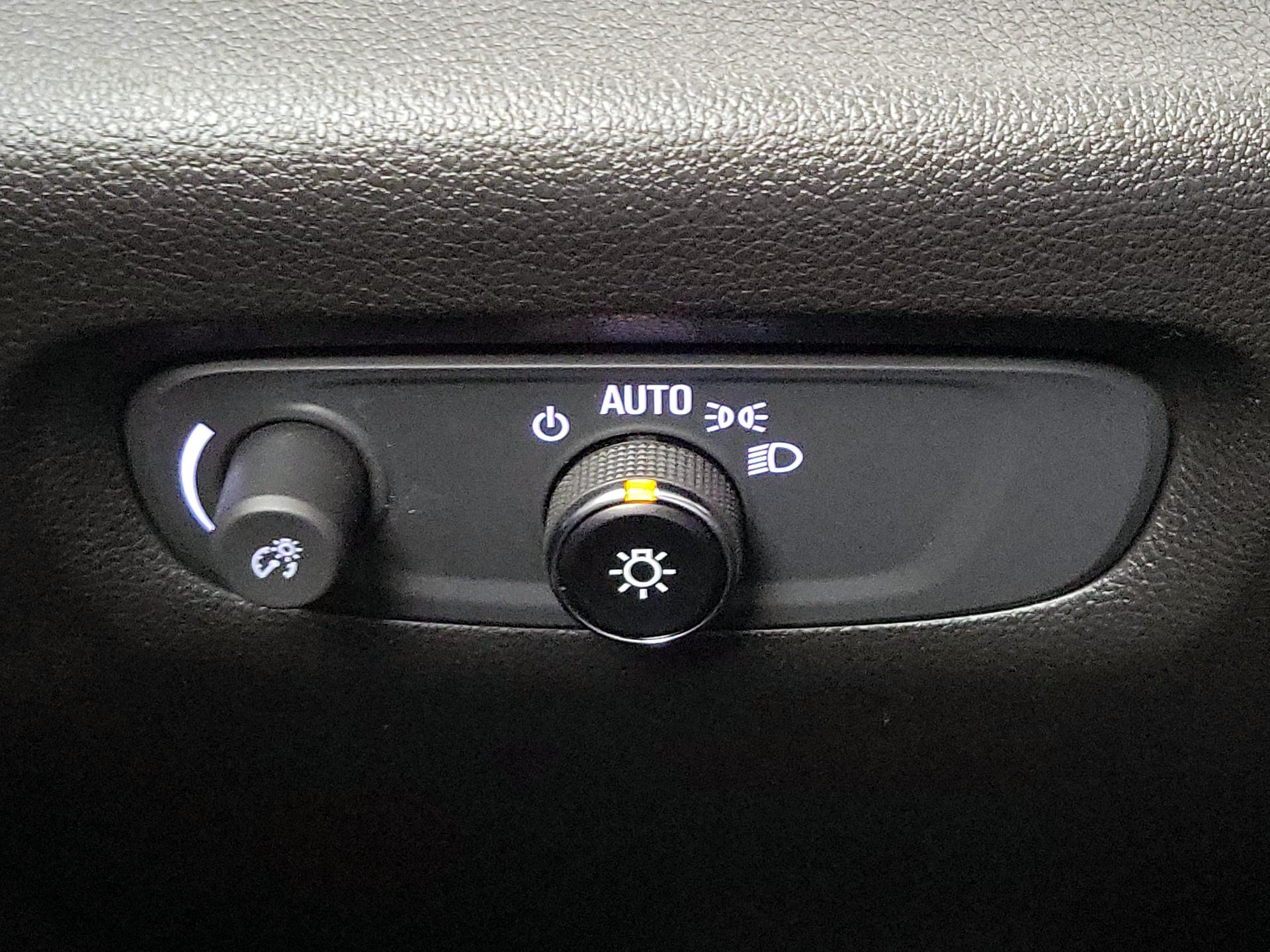 Thumbnail: 2023 Chevrolet Traverse - 13