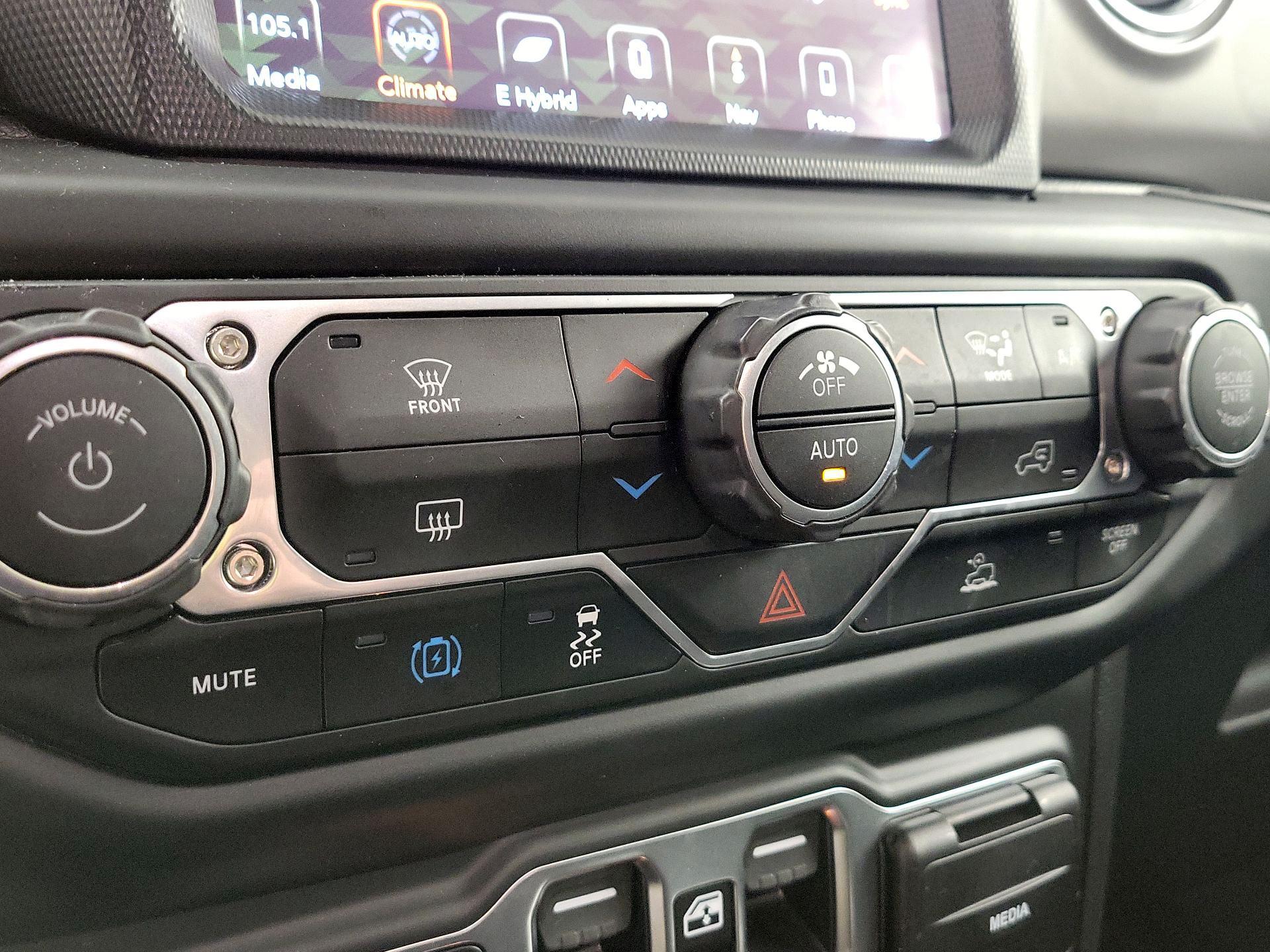 Thumbnail: 2023 Jeep Wrangler - 17