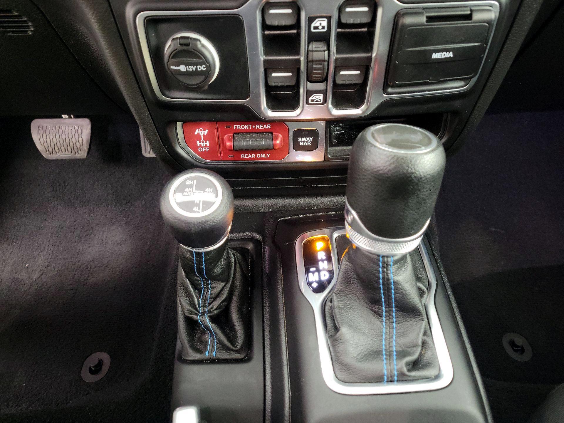 Thumbnail: 2023 Jeep Wrangler - 18