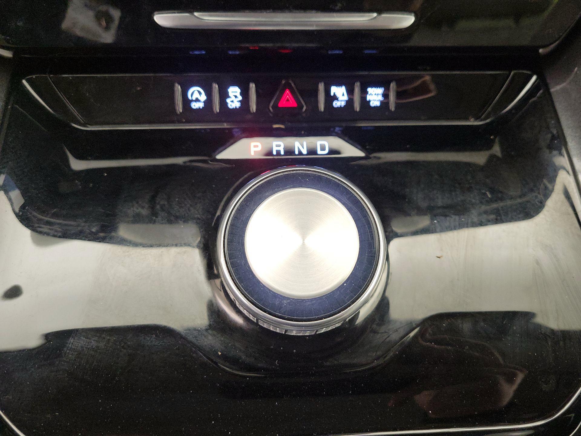 Thumbnail: 2024 Jeep Wagoneer - 18