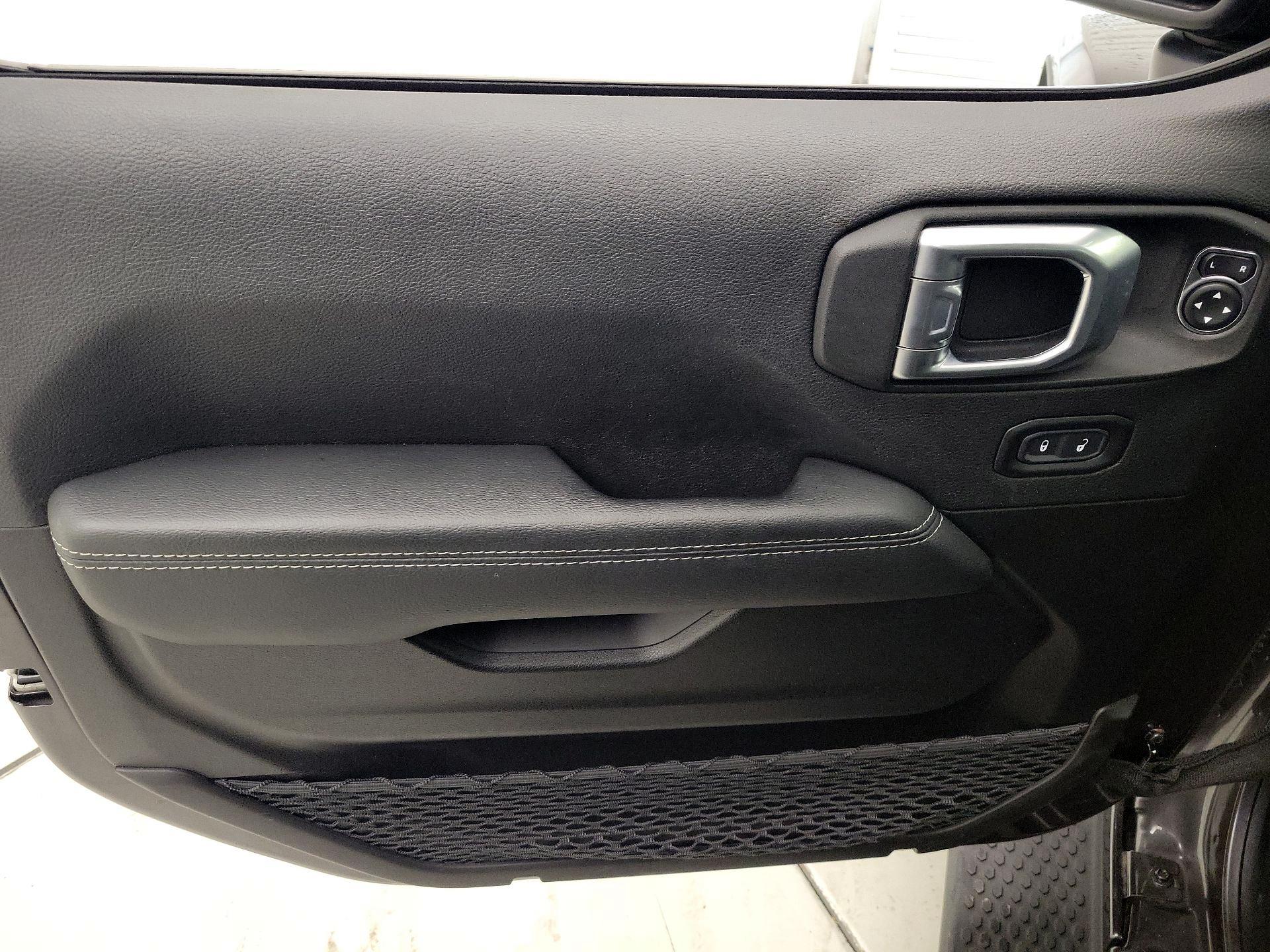 Thumbnail: 2022 Jeep Wrangler - 12