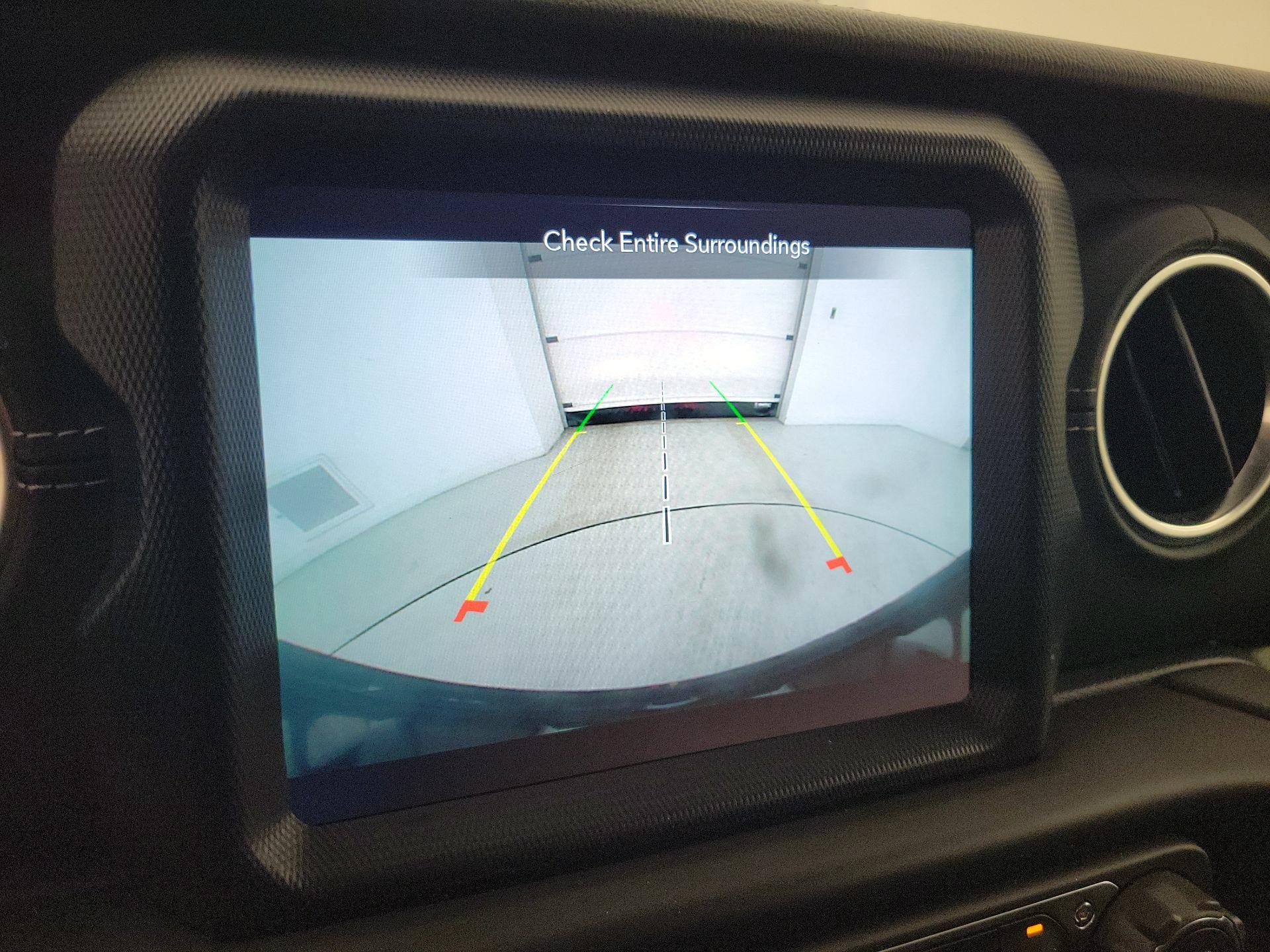 Thumbnail: 2022 Jeep Wrangler - 15