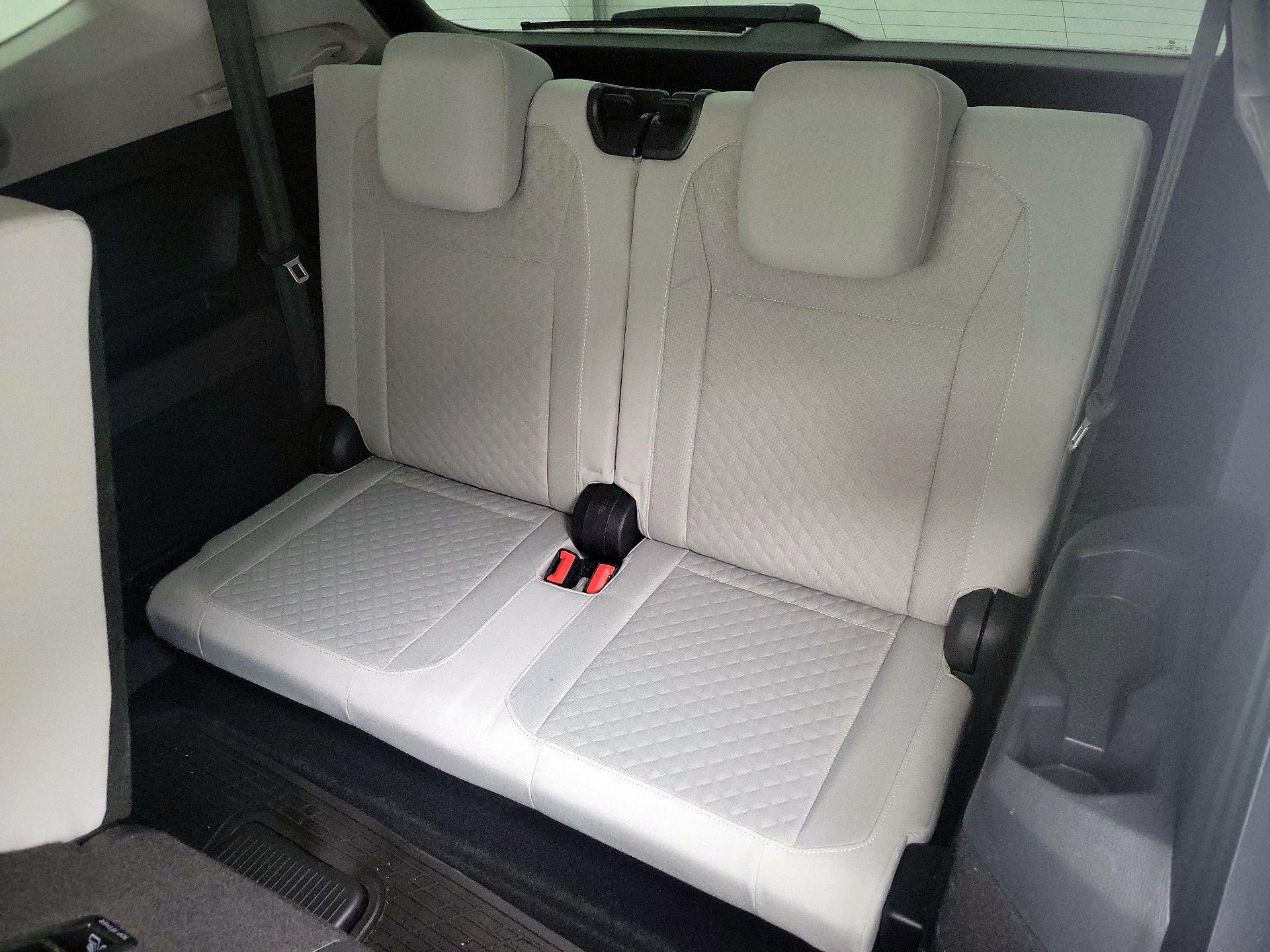 Thumbnail: 2021 Volkswagen Tiguan - 20