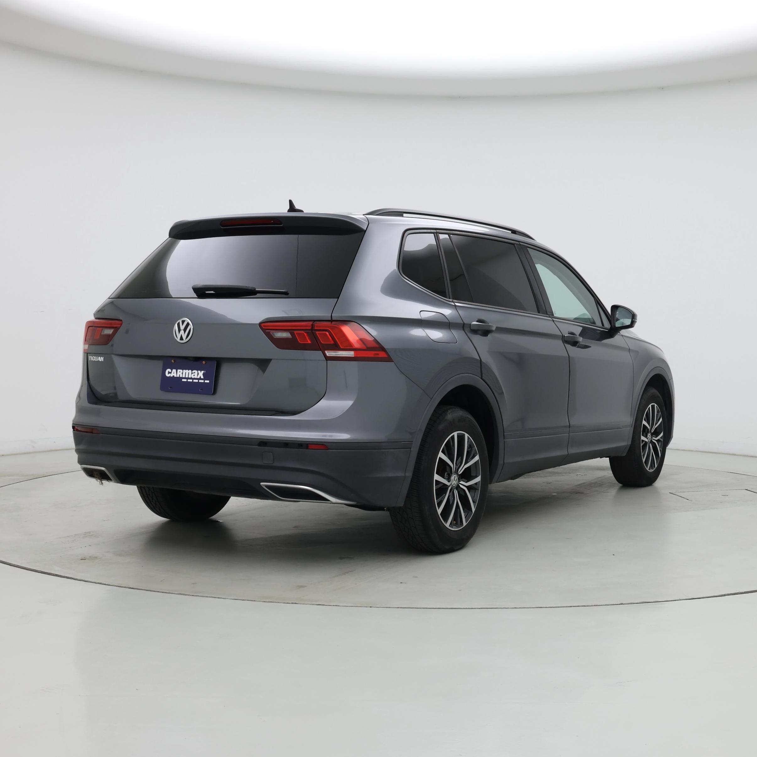 Thumbnail: 2021 Volkswagen Tiguan - 8