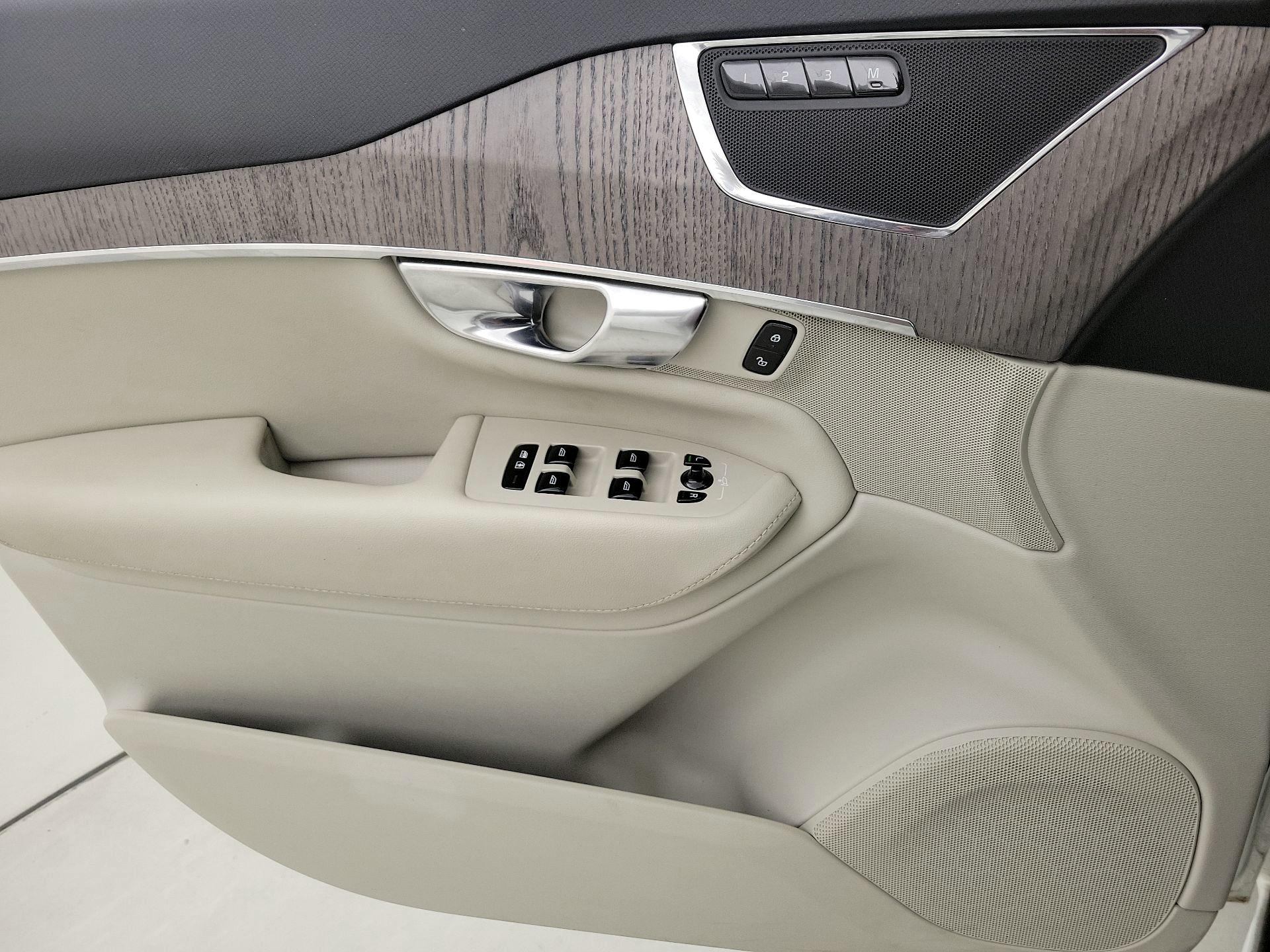 Thumbnail: 2023 Volvo XC90 - 12