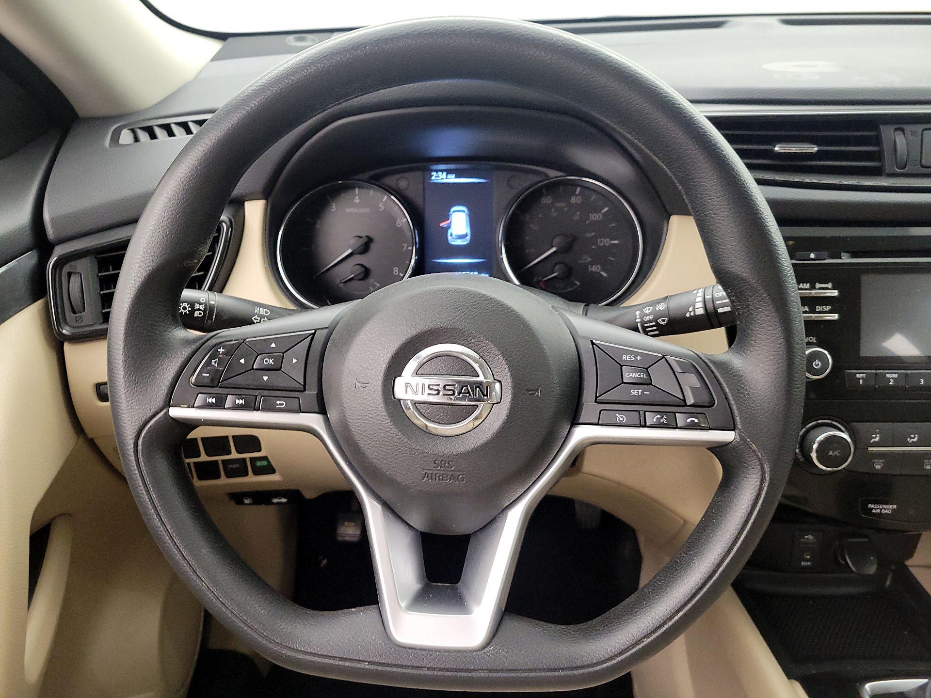 Thumbnail: 2017 Nissan Rogue - 10