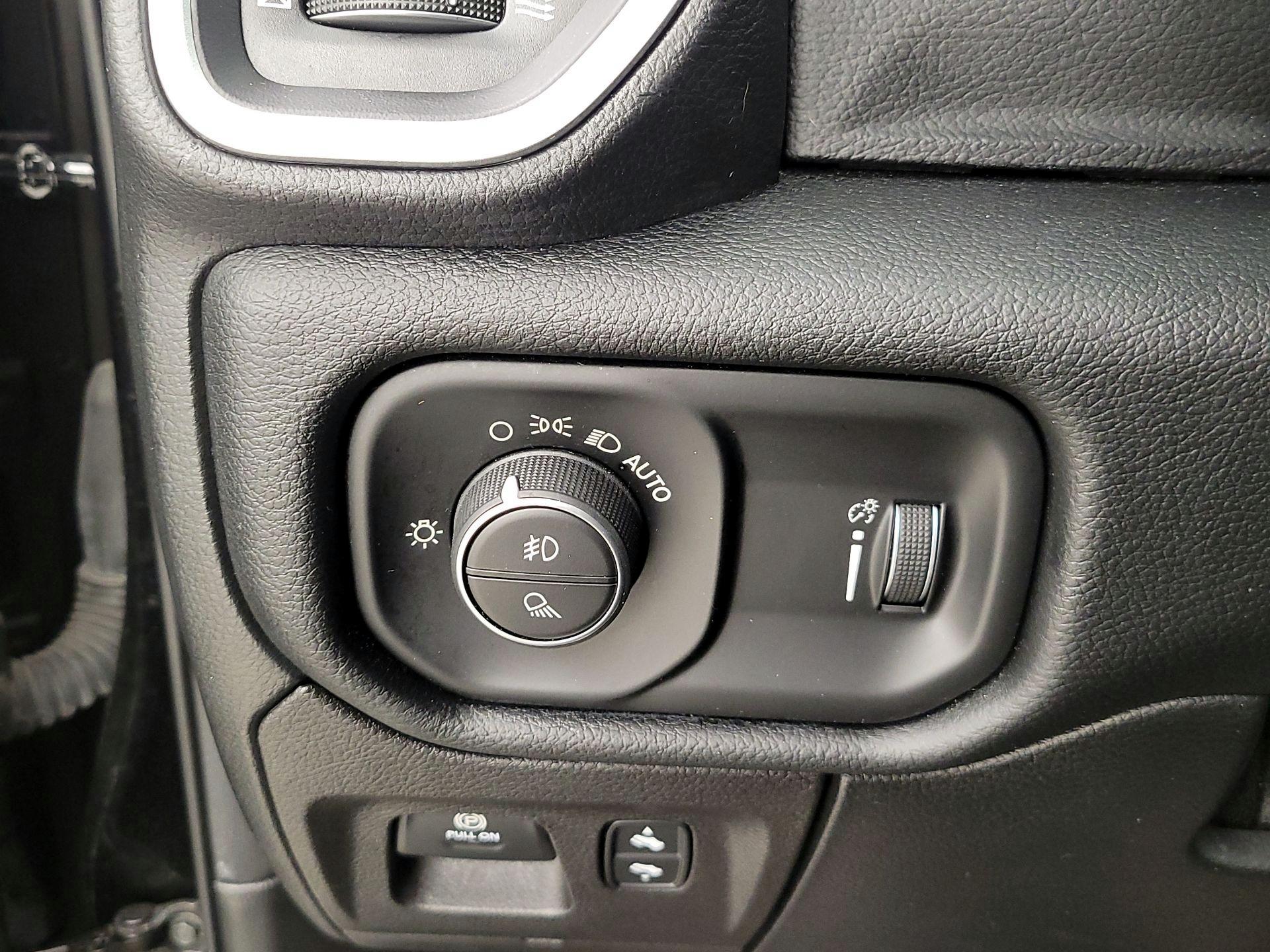 Thumbnail: 2021 RAM 1500 - 13