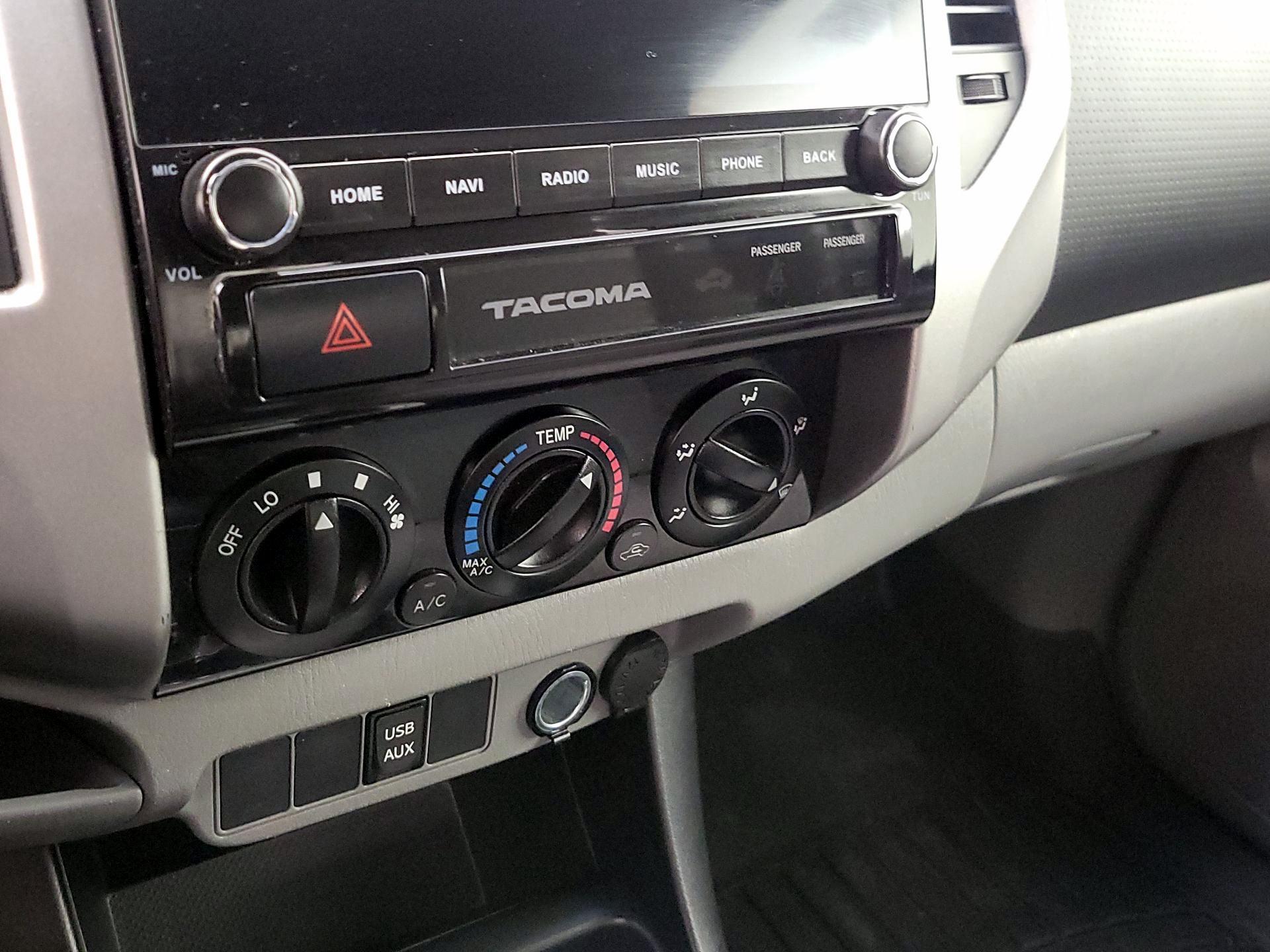 Thumbnail: 2015 Toyota Tacoma - 16