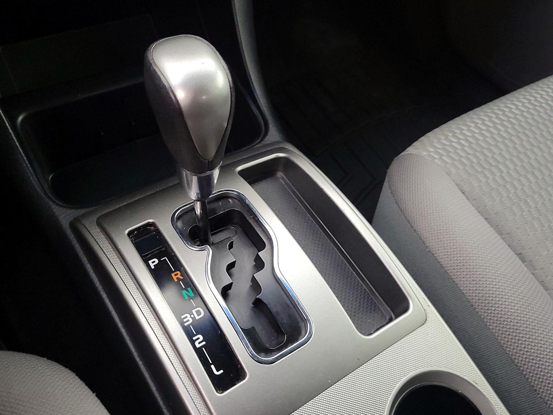 Thumbnail: 2015 Toyota Tacoma - 17