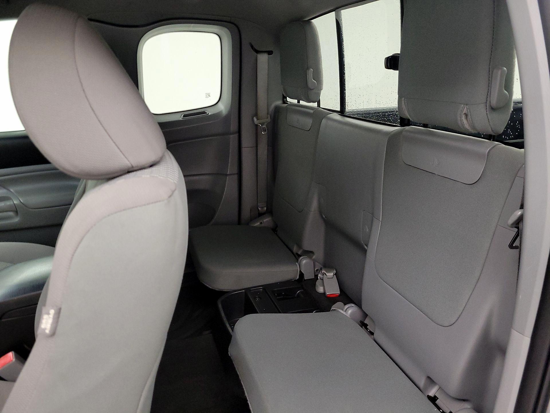 Thumbnail: 2015 Toyota Tacoma - 19