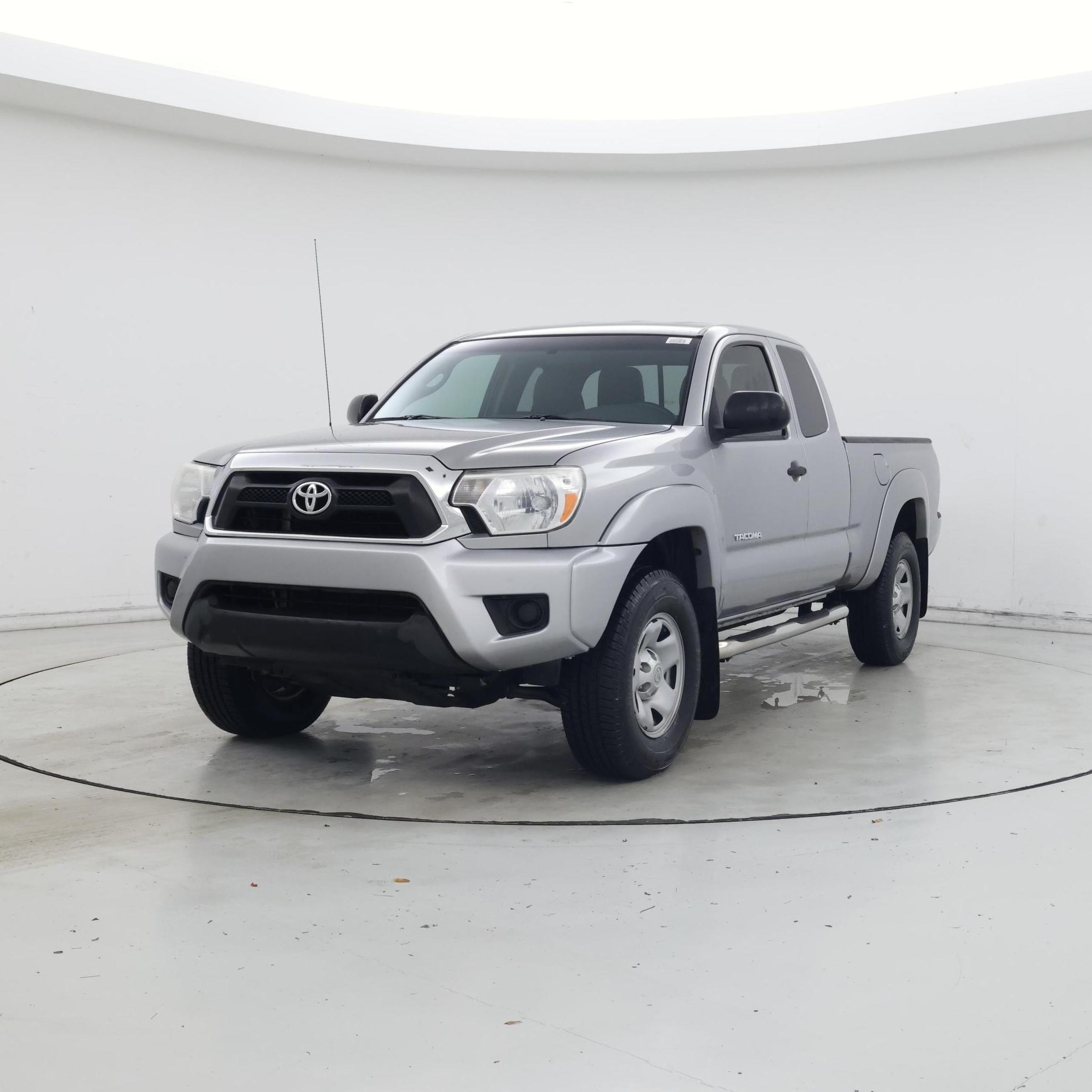 Thumbnail: 2015 Toyota Tacoma - 4