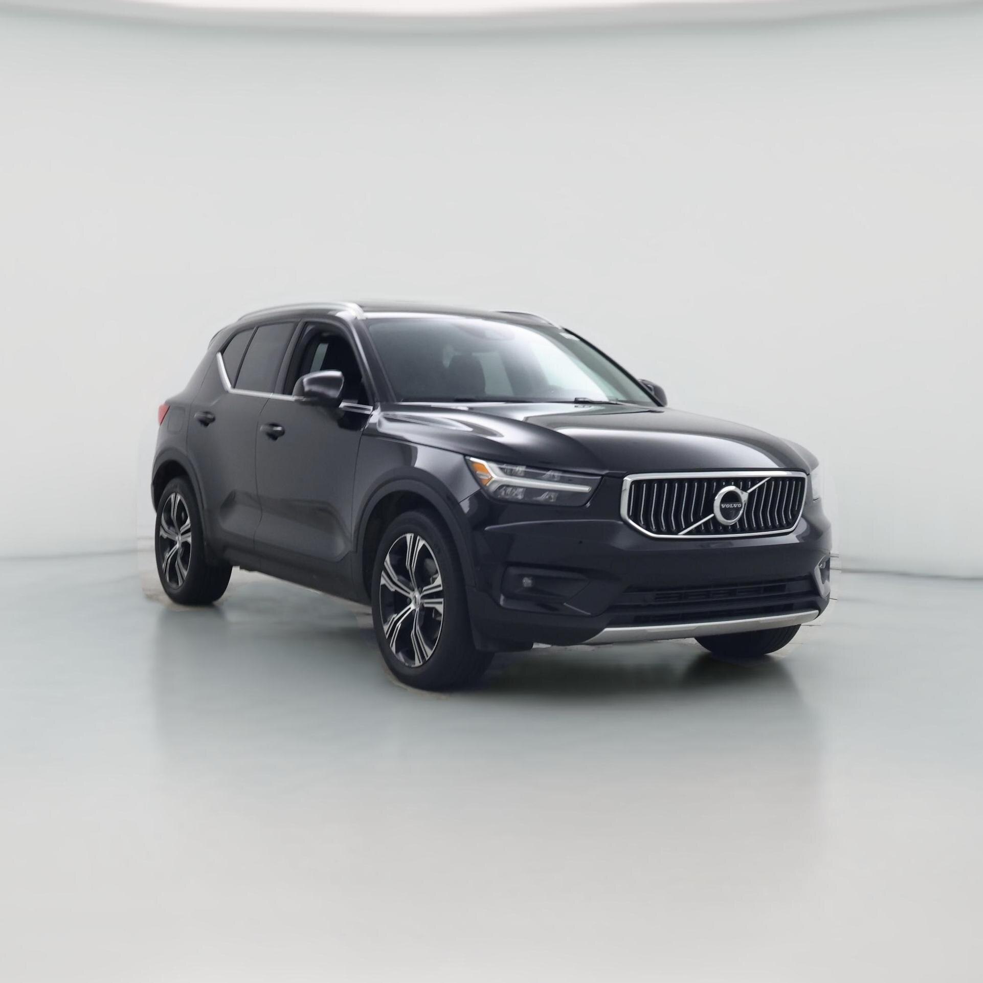 Thumbnail: 2022 Volvo XC40 - 1
