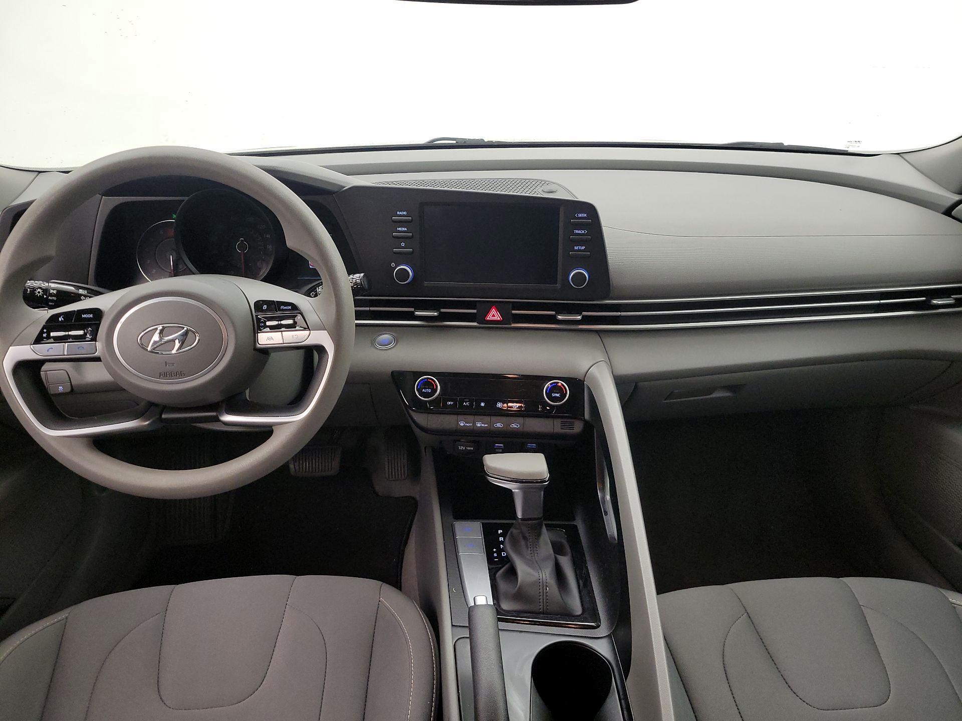 Thumbnail: 2023 Hyundai Elantra - 9