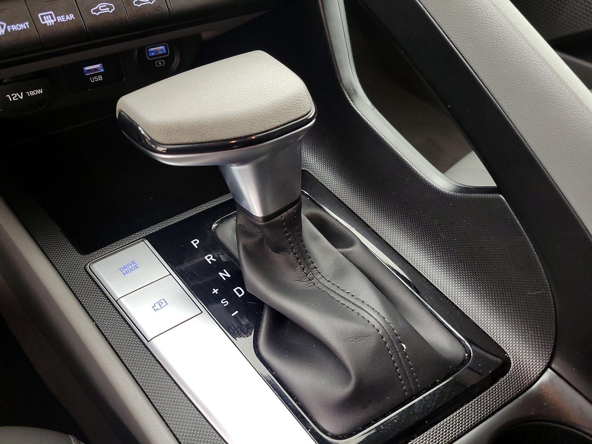 Thumbnail: 2023 Hyundai Elantra - 17