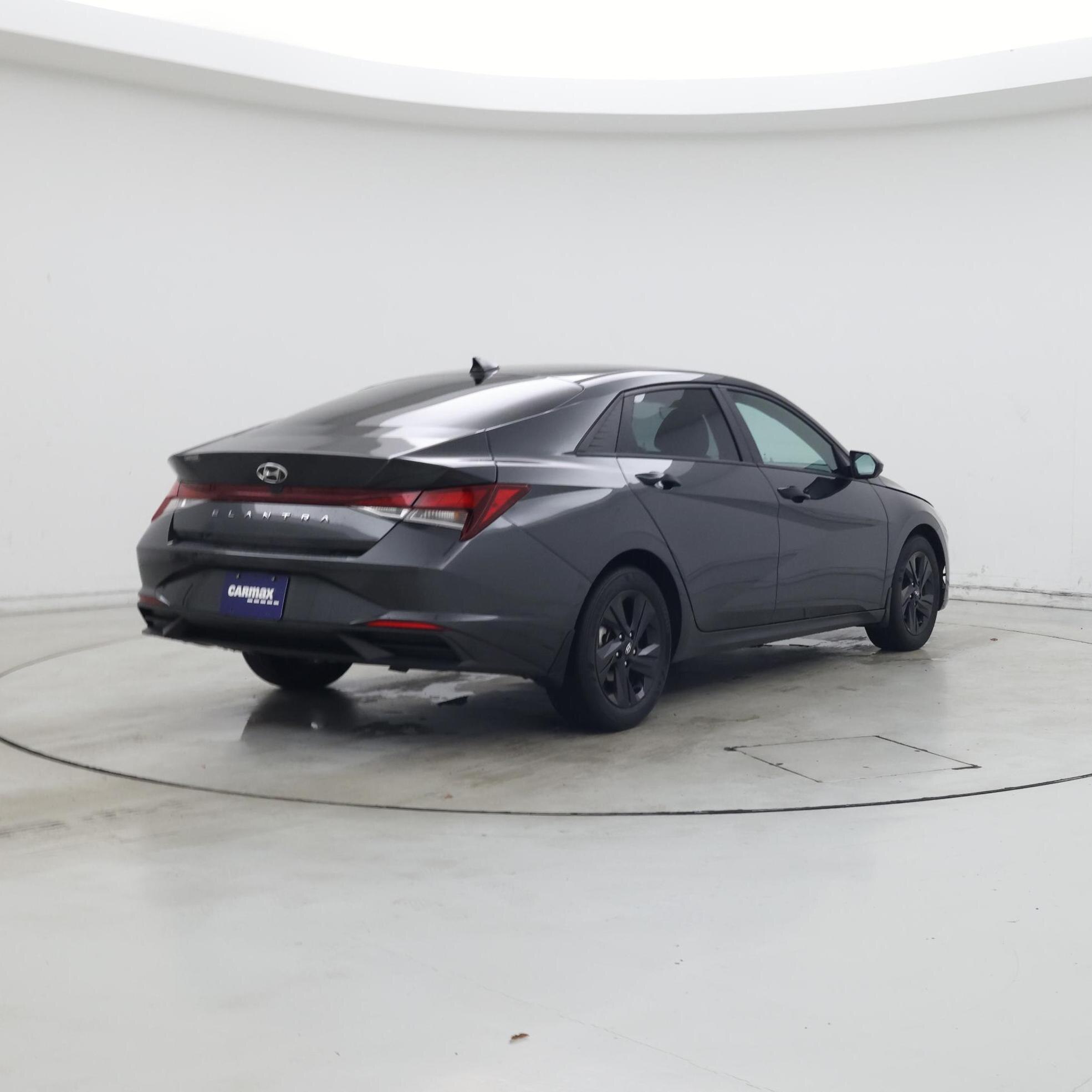 Thumbnail: 2023 Hyundai Elantra - 8