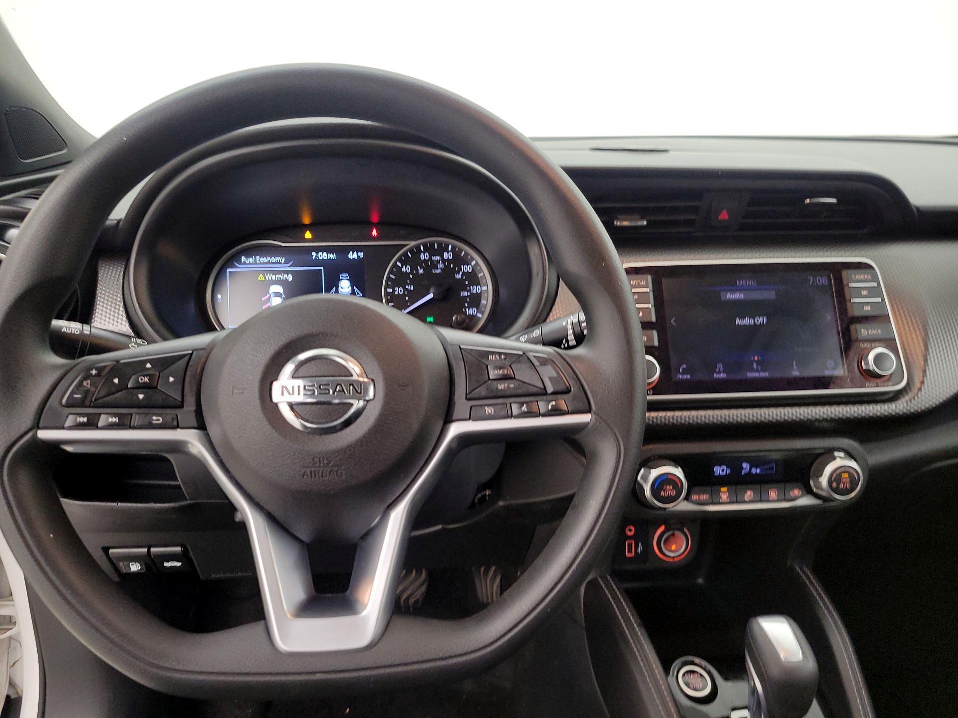 Thumbnail: 2018 Nissan Kicks - 10