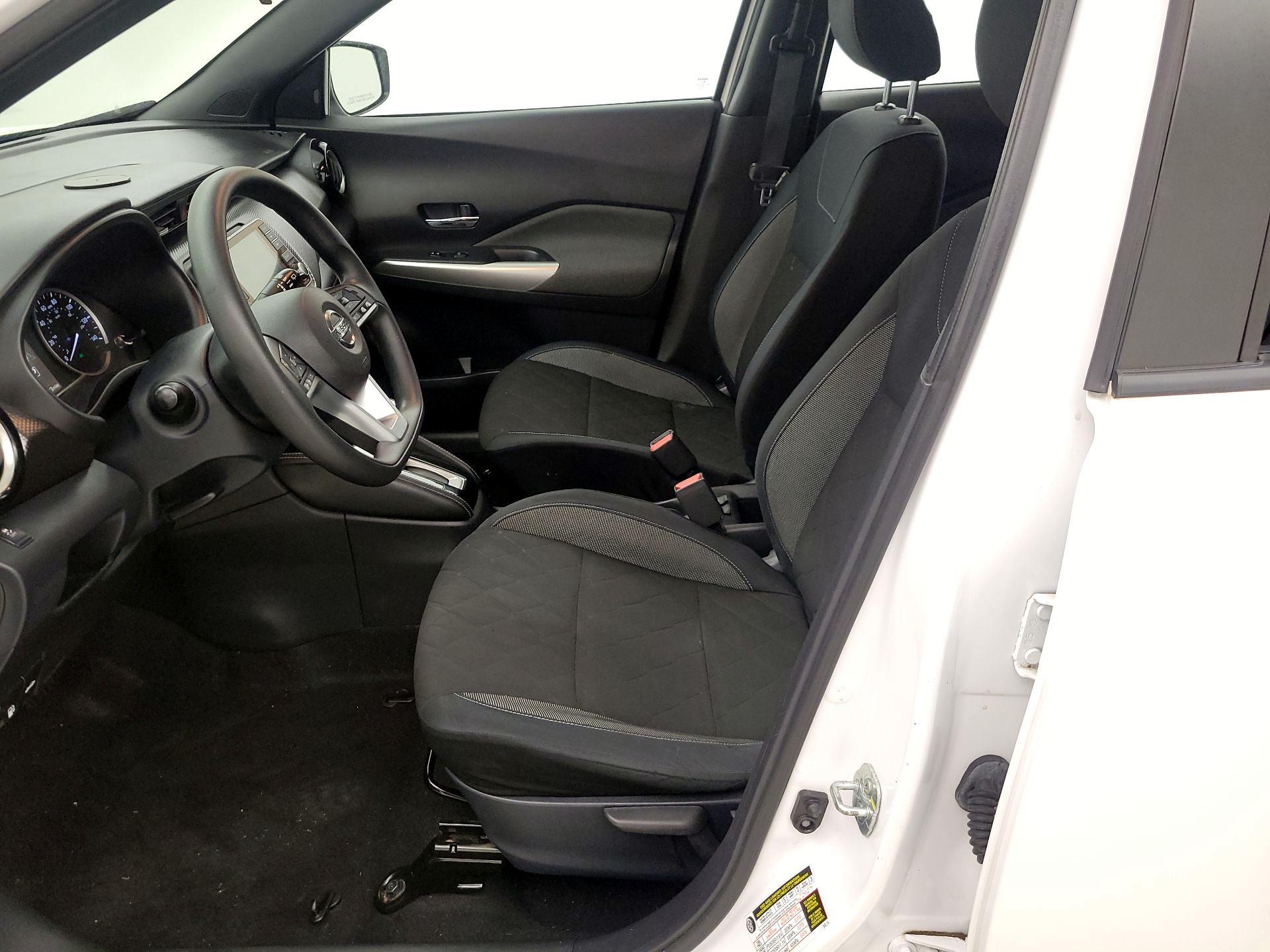 Thumbnail: 2018 Nissan Kicks - 11