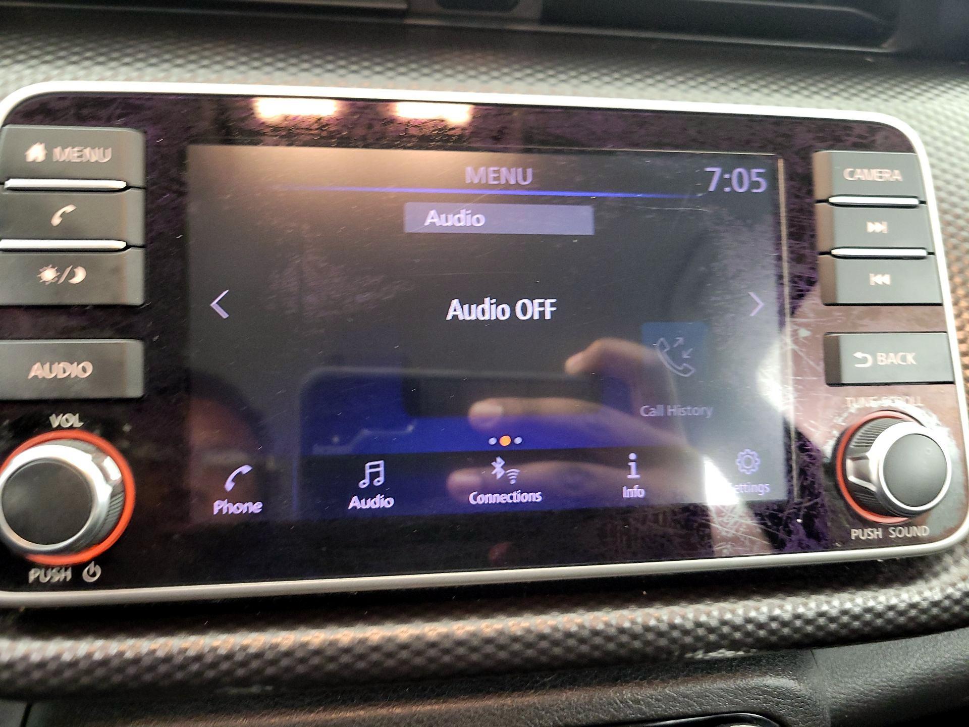 Thumbnail: 2018 Nissan Kicks - 15