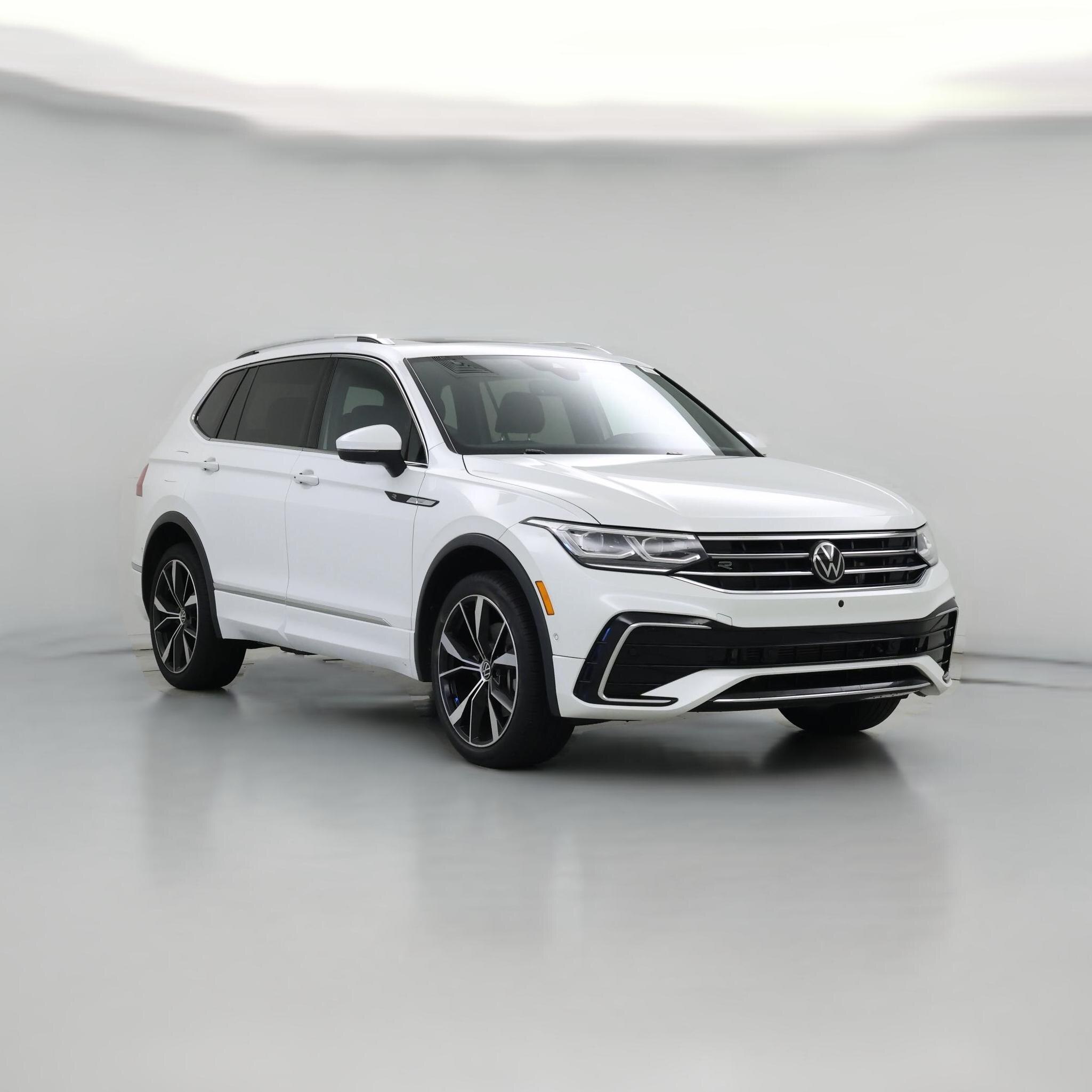 Thumbnail: 2022 Volkswagen Tiguan - 1