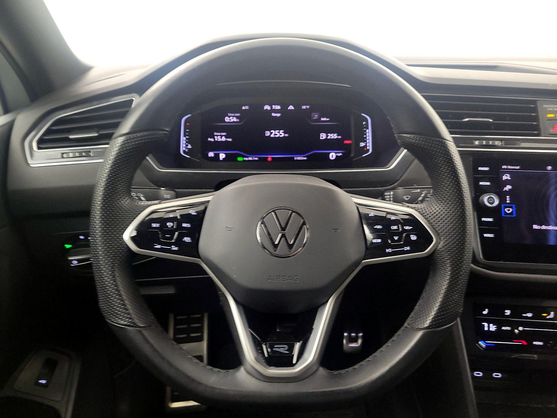 Thumbnail: 2022 Volkswagen Tiguan - 10