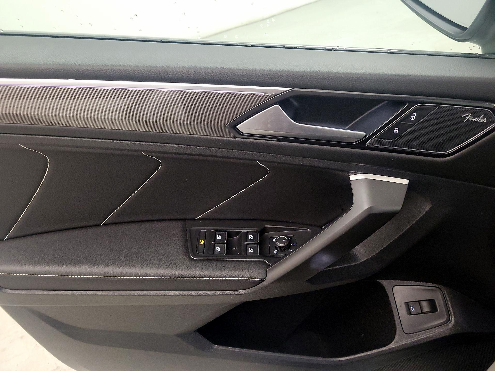 Thumbnail: 2022 Volkswagen Tiguan - 12