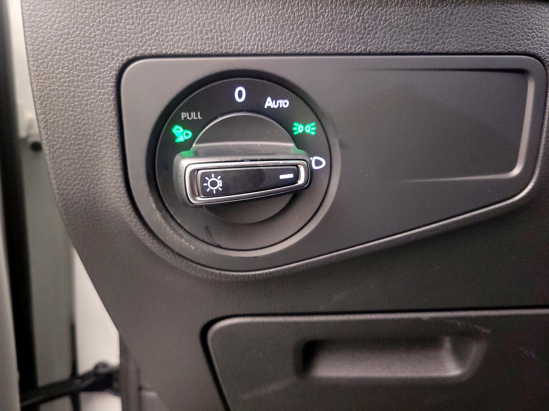 Thumbnail: 2022 Volkswagen Tiguan - 13