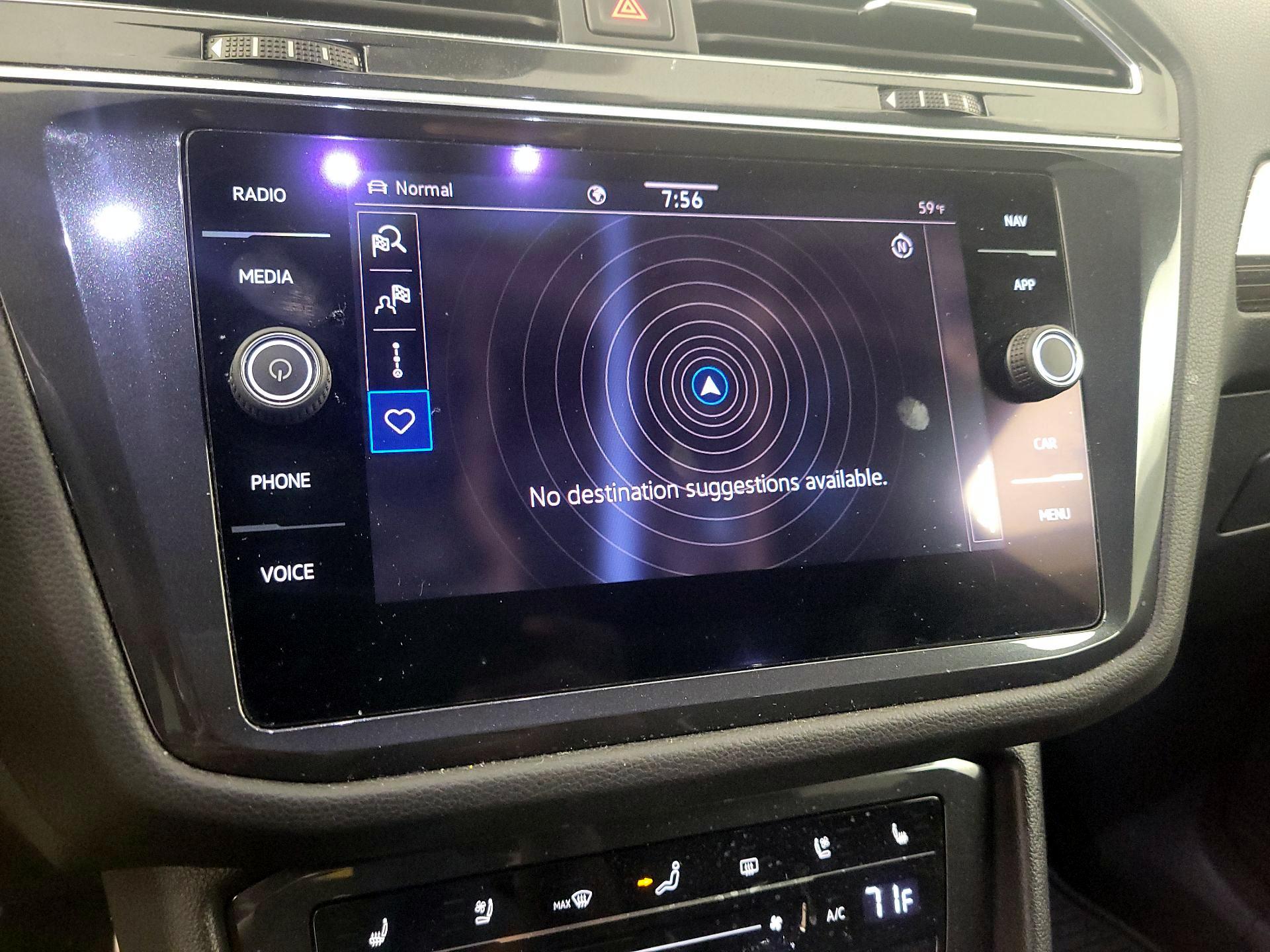 Thumbnail: 2022 Volkswagen Tiguan - 14