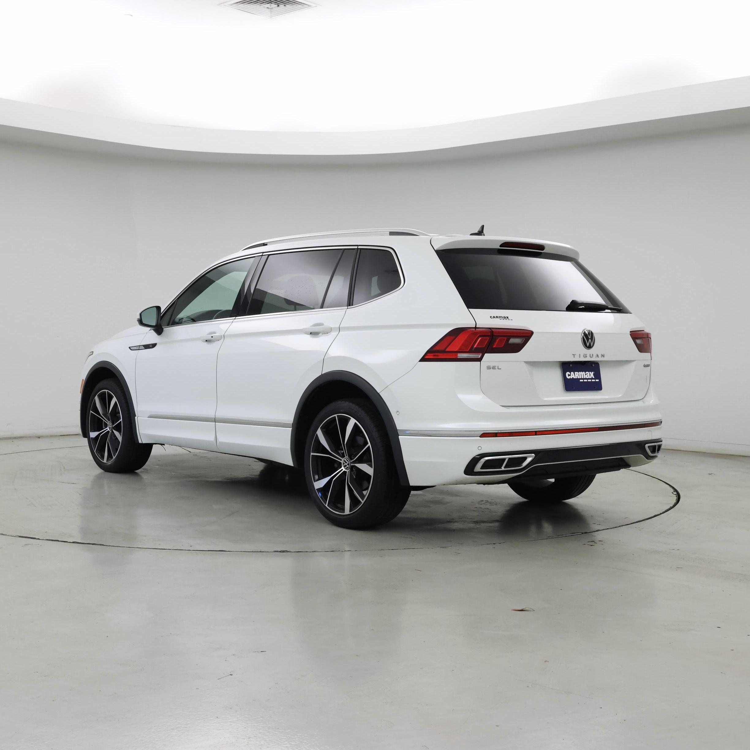 Thumbnail: 2022 Volkswagen Tiguan - 2