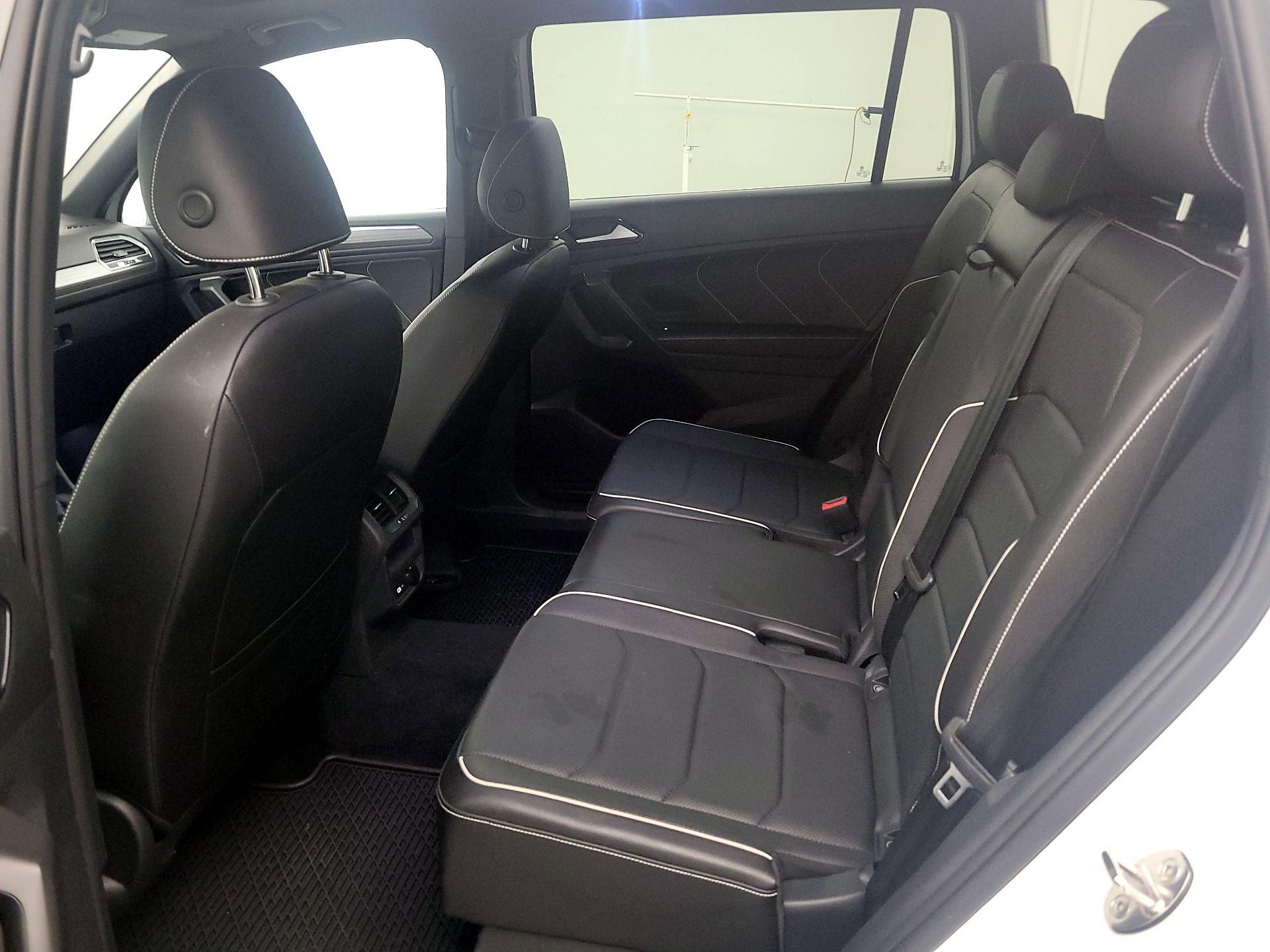 Thumbnail: 2022 Volkswagen Tiguan - 20