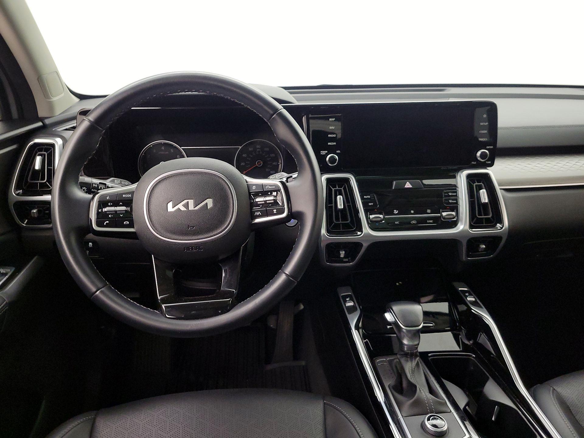 Thumbnail: 2022 Kia Sorento - 10