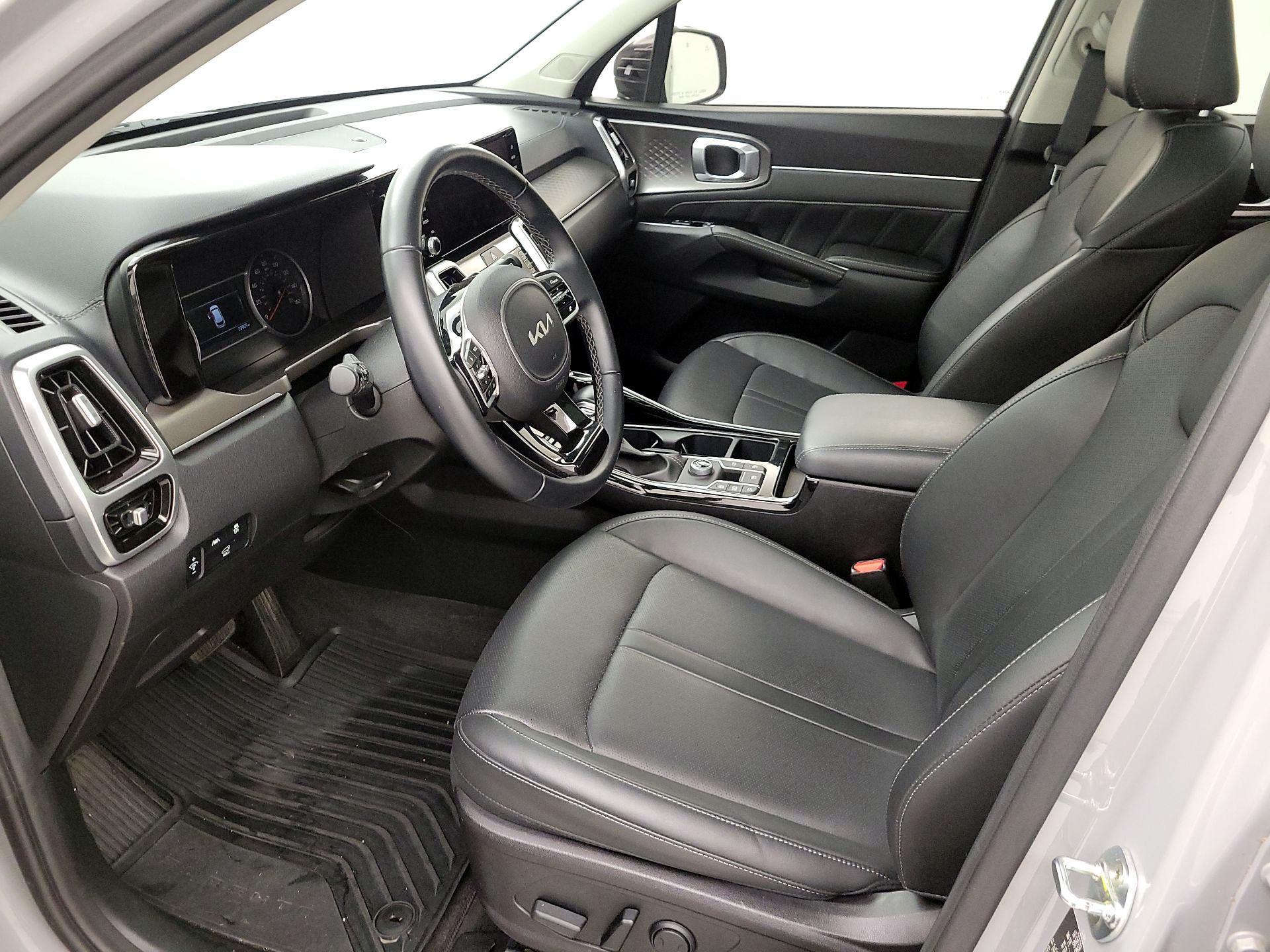 Thumbnail: 2022 Kia Sorento - 11