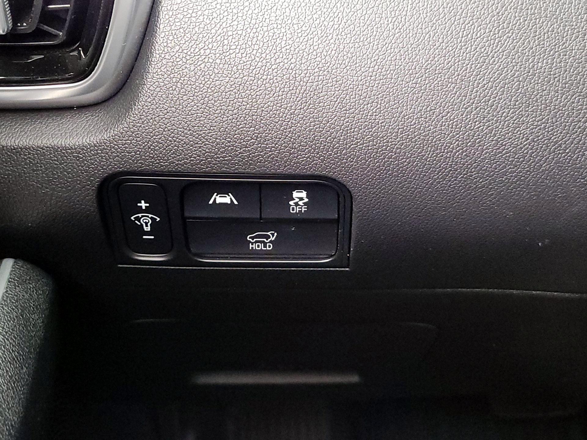 Thumbnail: 2022 Kia Sorento - 13