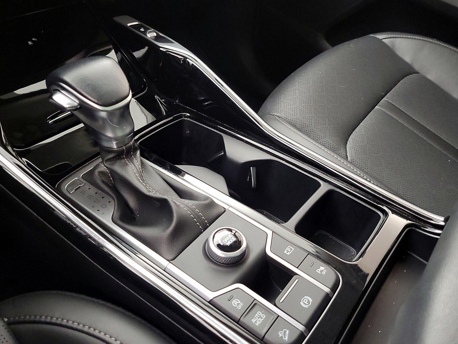 Thumbnail: 2022 Kia Sorento - 18