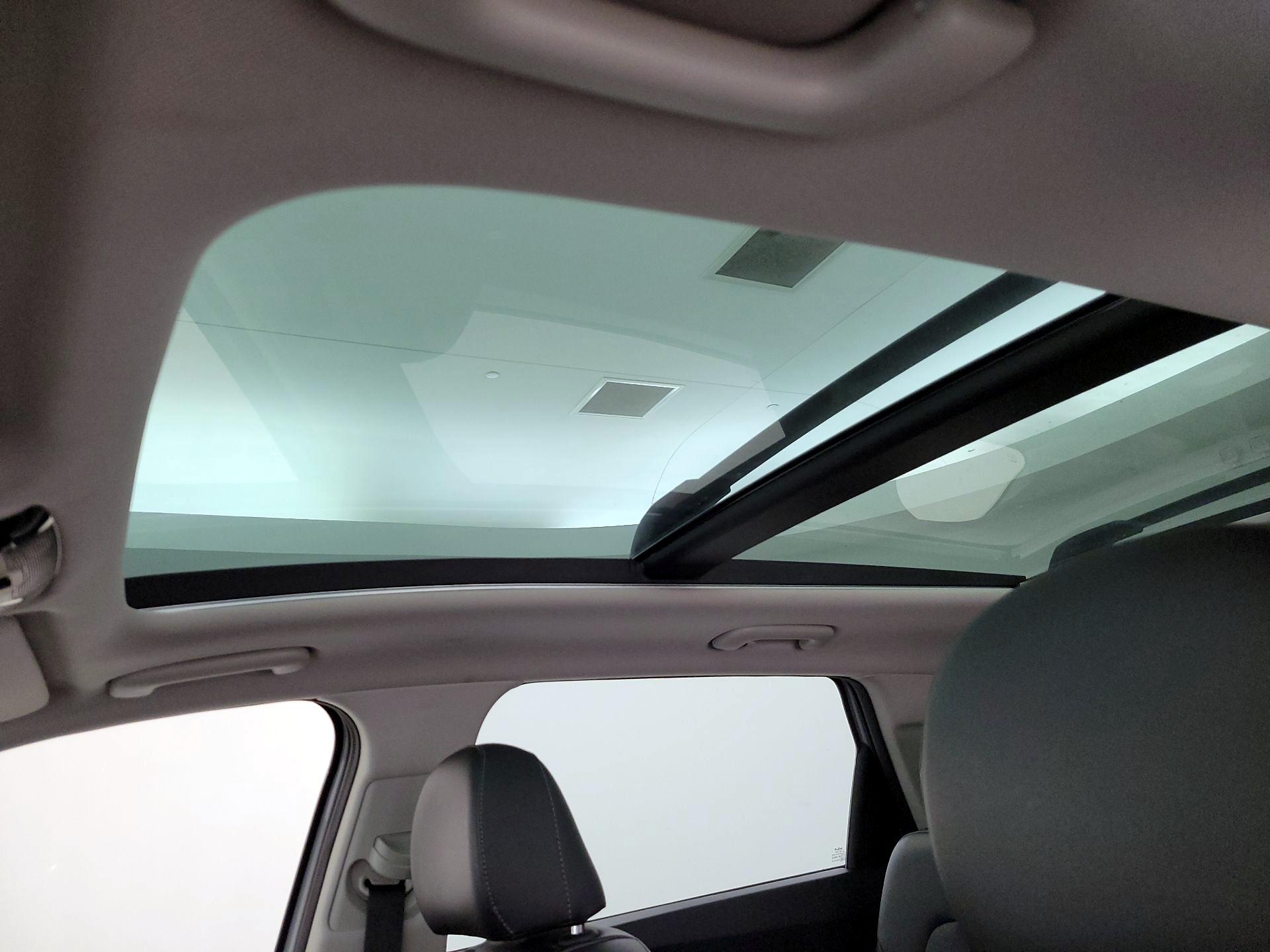 Thumbnail: 2022 Kia Sorento - 20