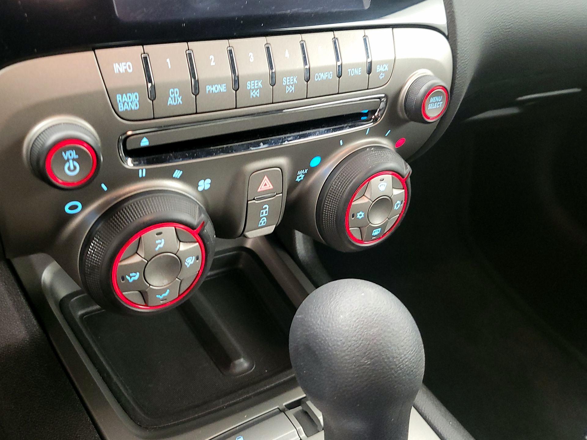 Thumbnail: 2015 Chevrolet Camaro - 15