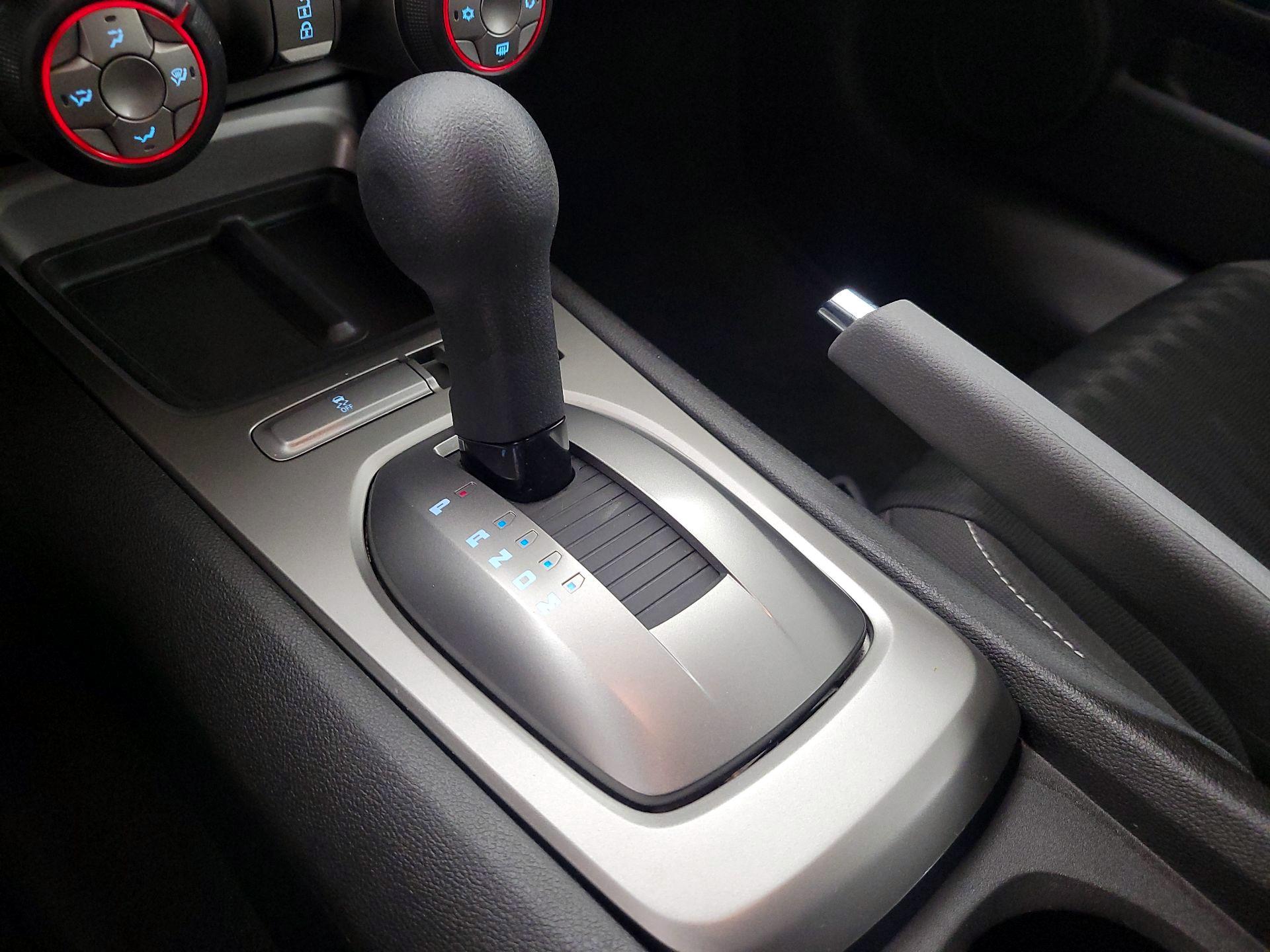 Thumbnail: 2015 Chevrolet Camaro - 16