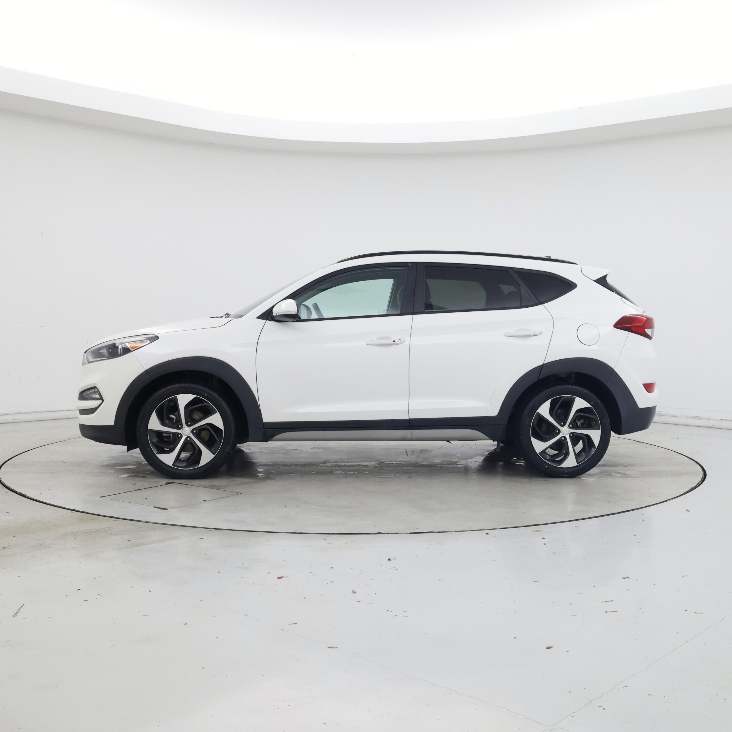 Thumbnail: 2018 Hyundai Tucson - 3
