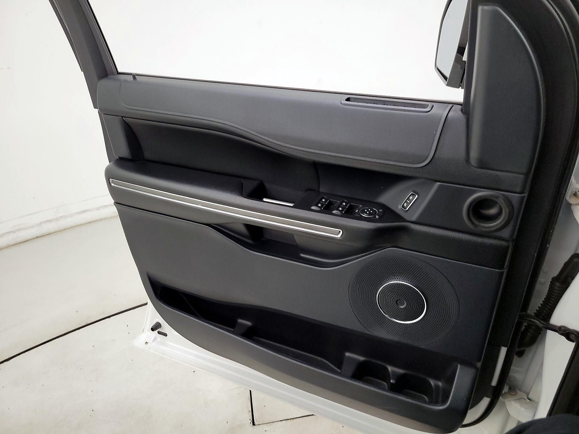 Thumbnail: 2020 Ford Expedition - 12