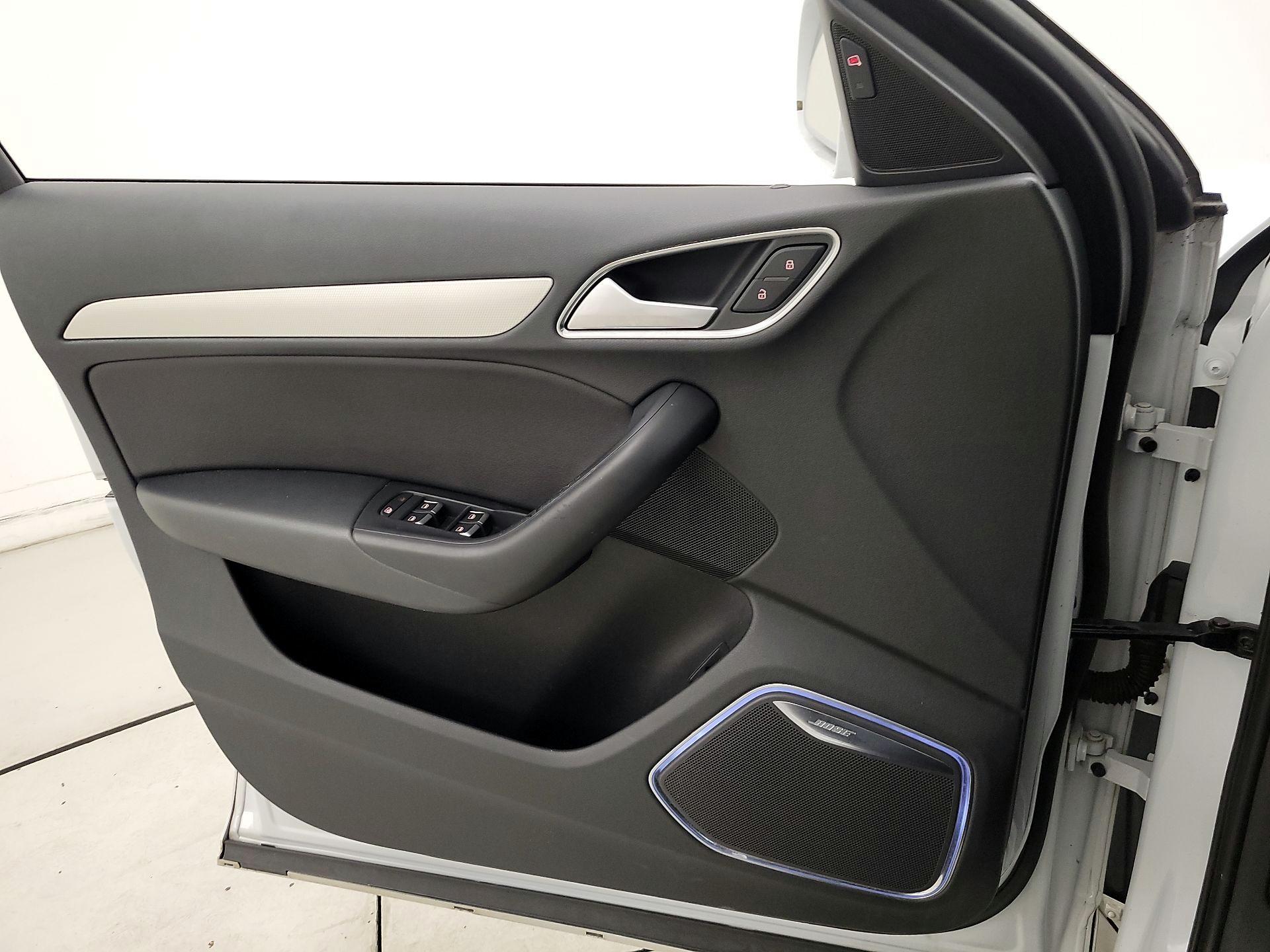 Thumbnail: 2018 Audi Q3 - 12