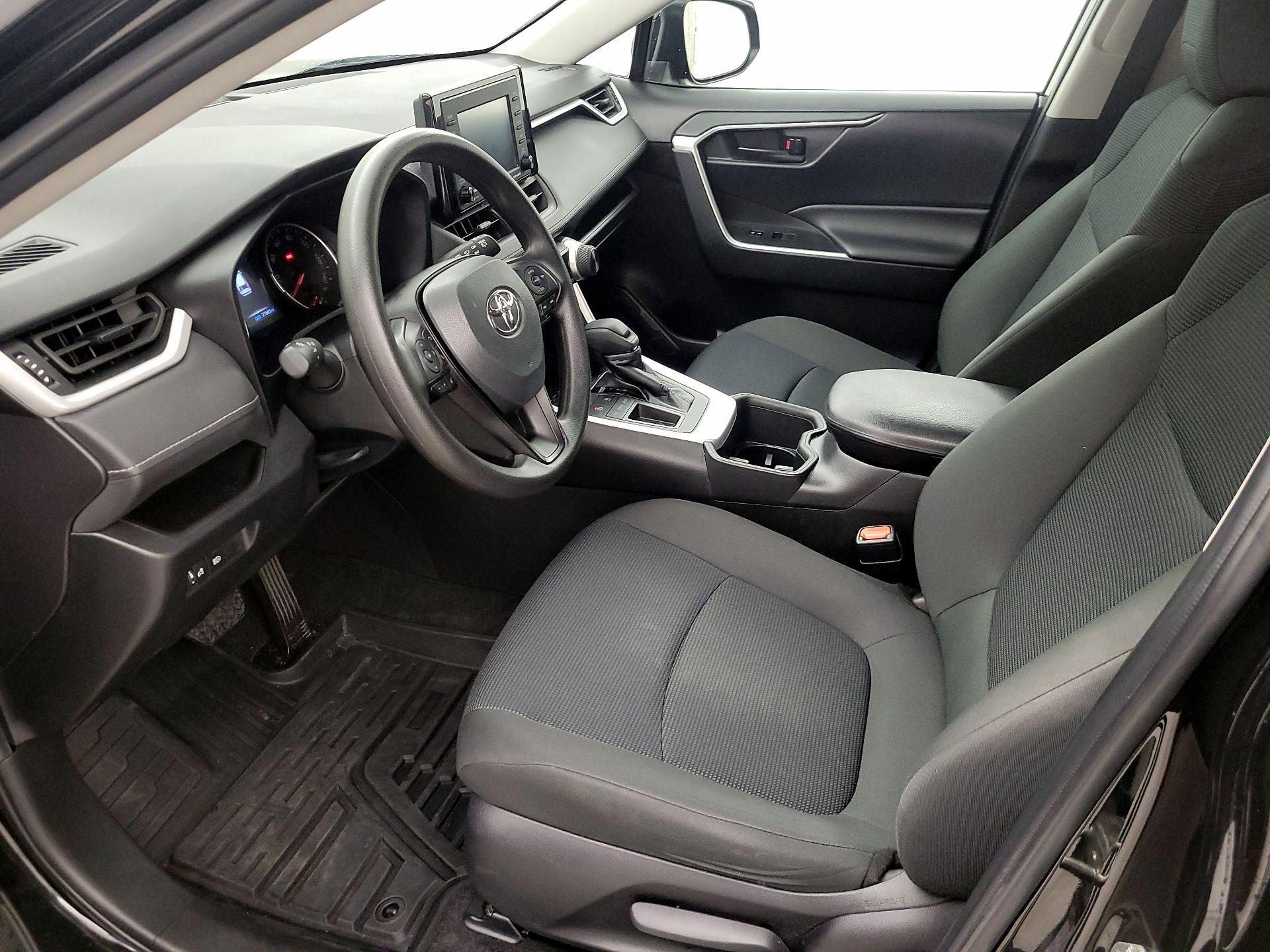 Thumbnail: 2022 Toyota RAV4 - 11