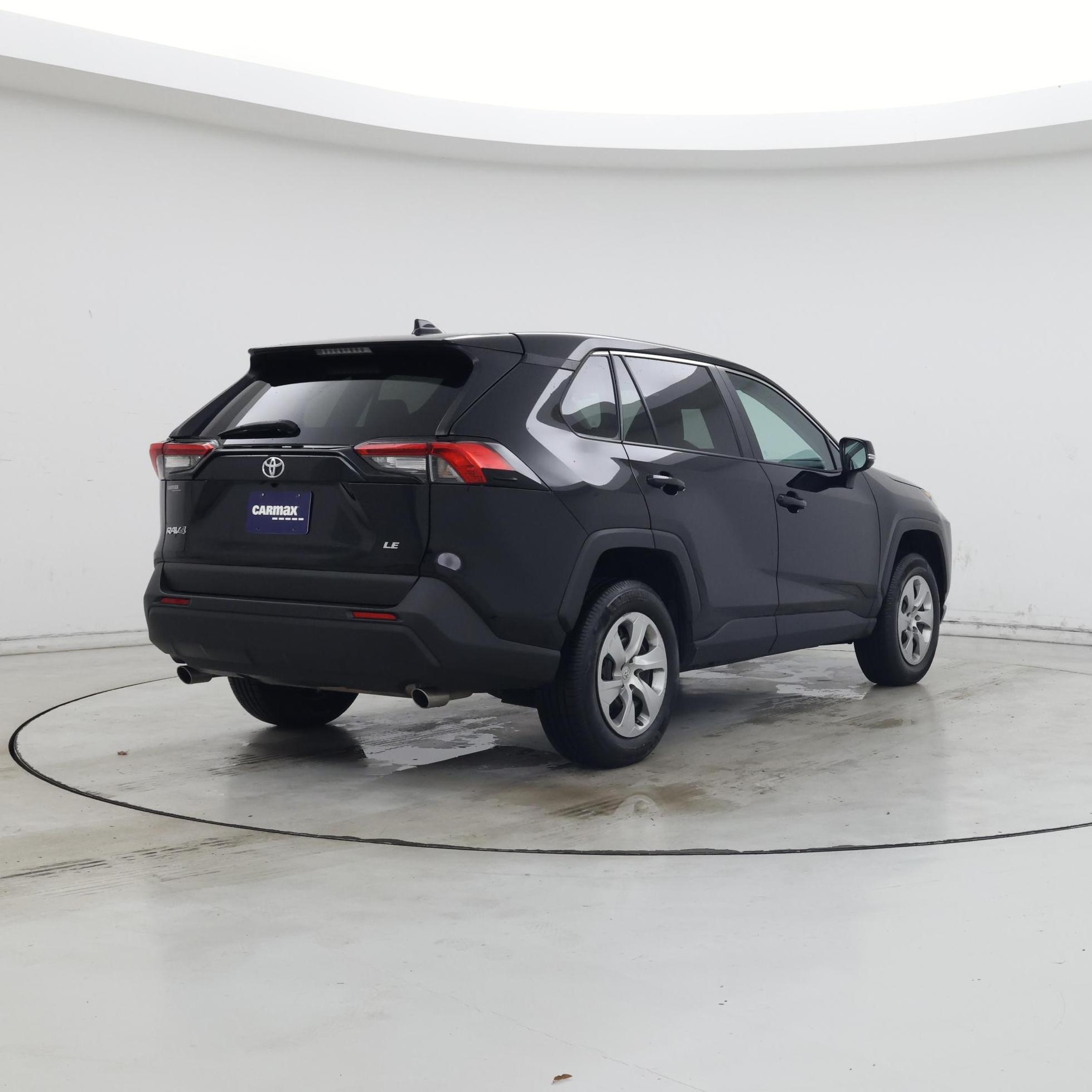 Thumbnail: 2022 Toyota RAV4 - 8