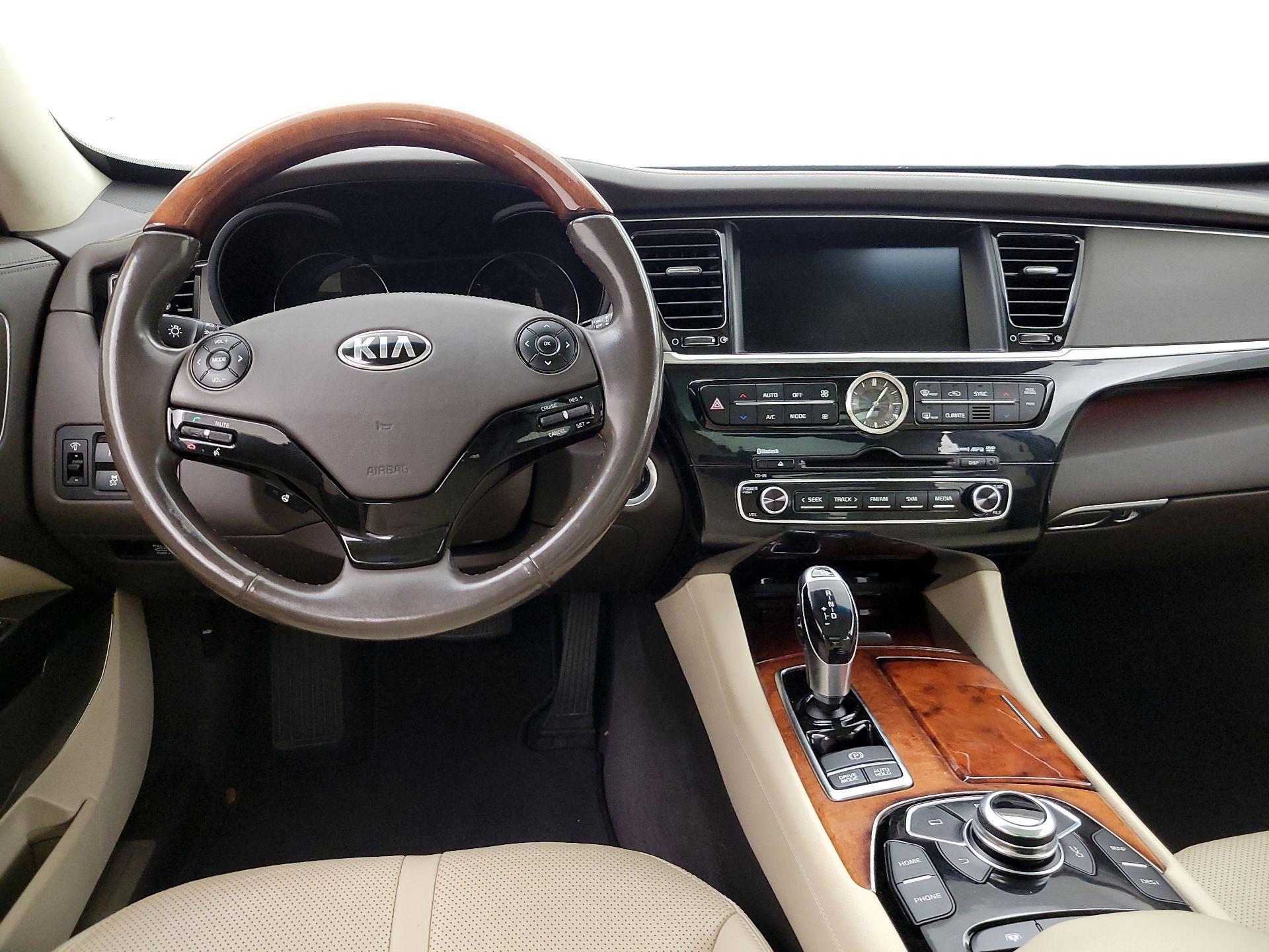 Thumbnail: 2015 Kia K900 - 10