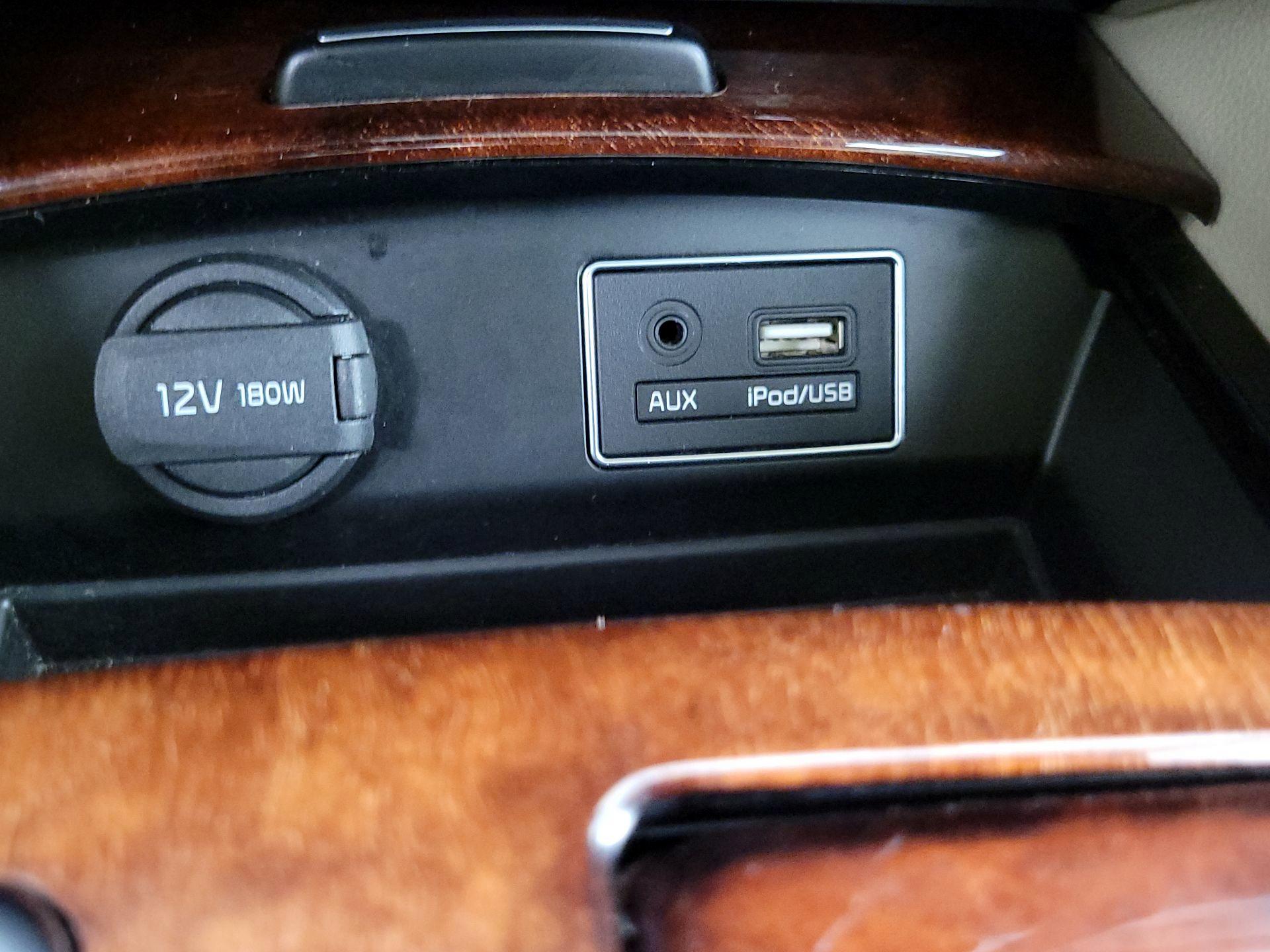 Thumbnail: 2015 Kia K900 - 19