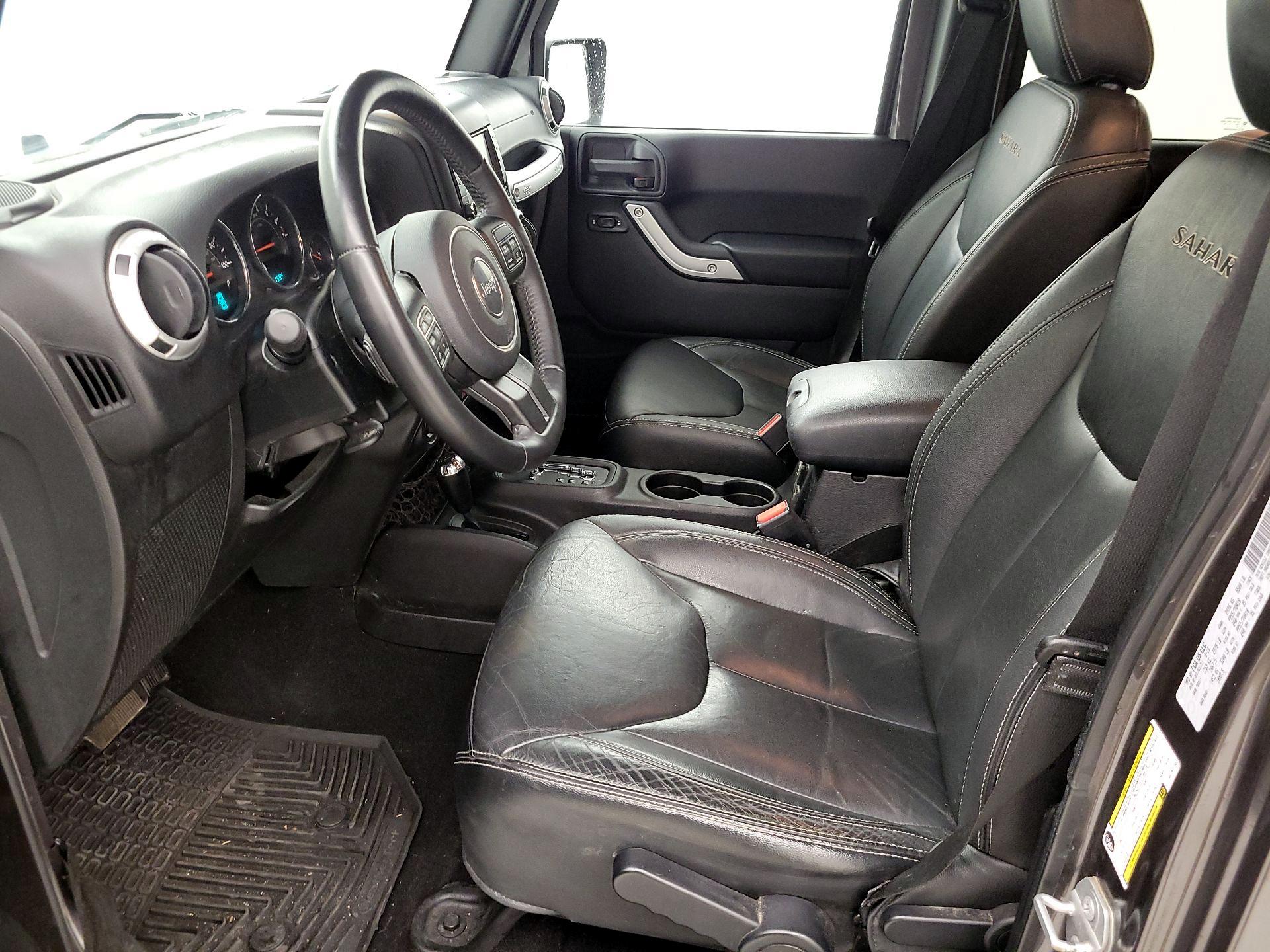 Thumbnail: 2016 Jeep Wrangler - 11