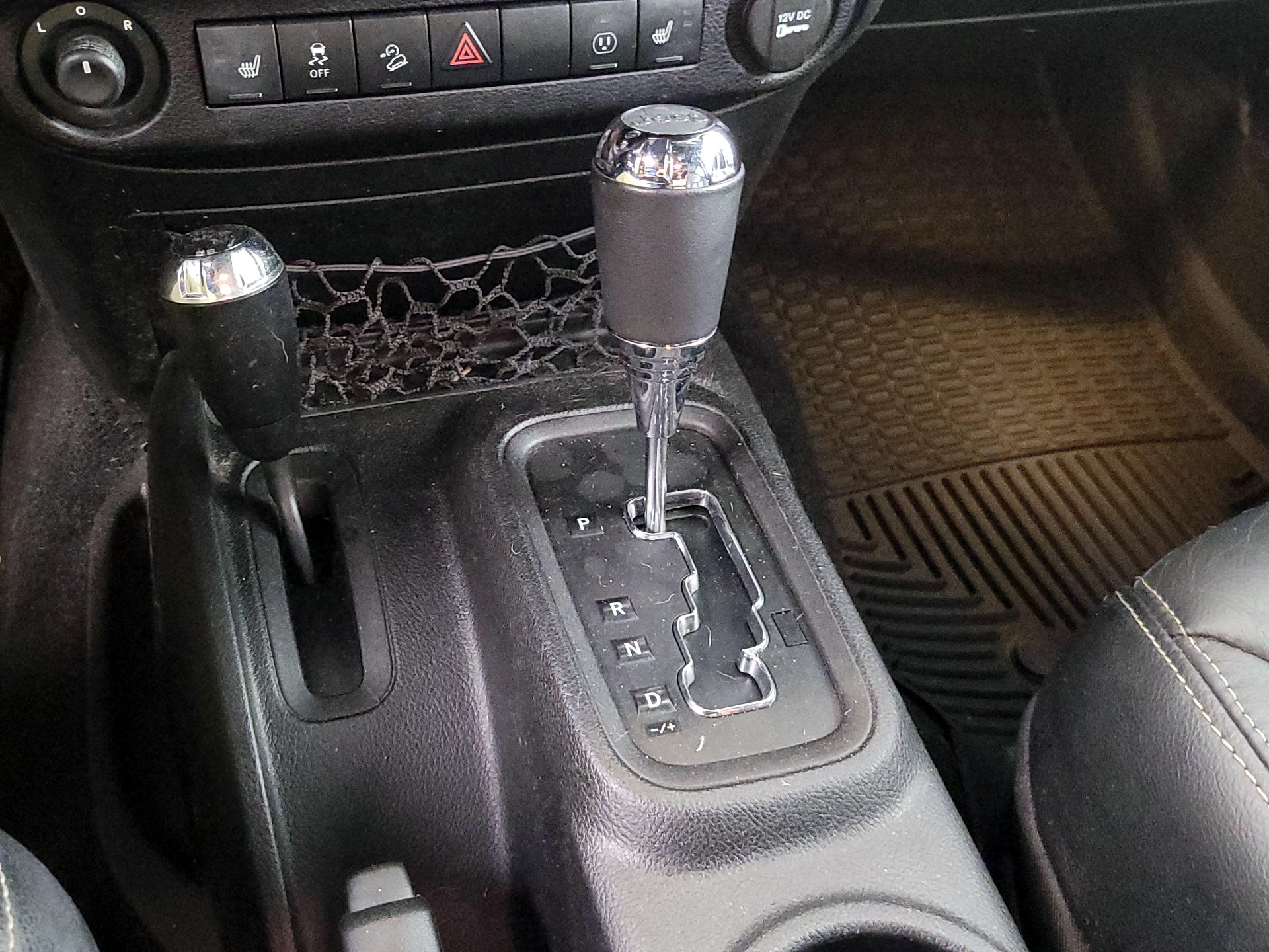 Thumbnail: 2016 Jeep Wrangler - 15