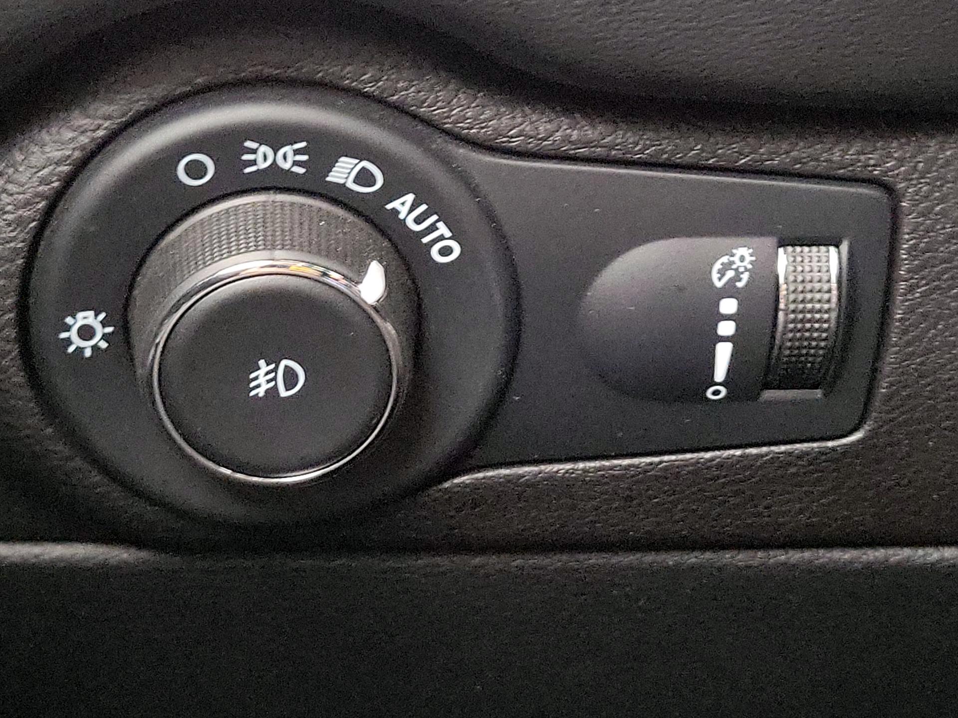 Thumbnail: 2022 Dodge Durango - 13