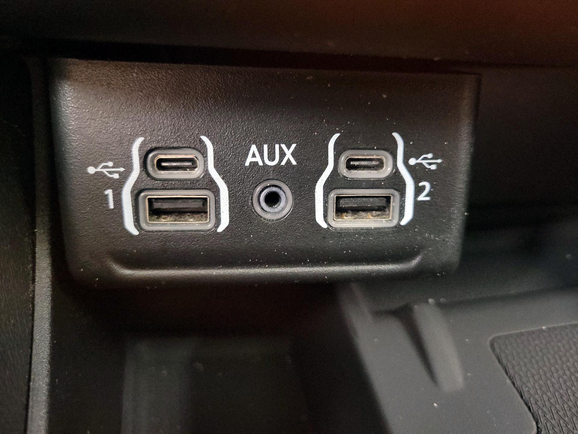 Thumbnail: 2022 Dodge Durango - 18