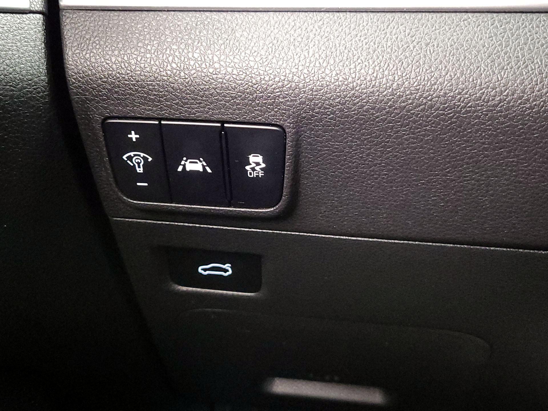 Thumbnail: 2022 Kia K5 - 13